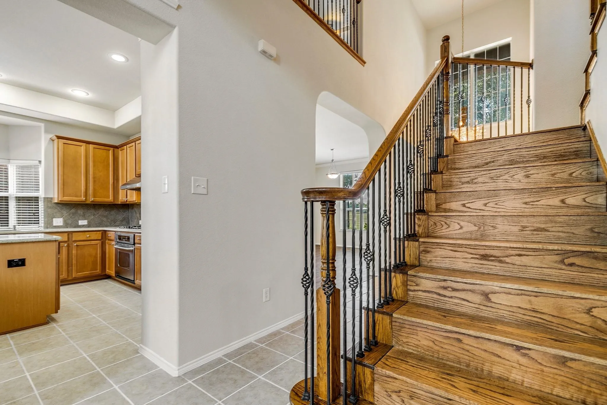 Single Family Residence For Rent in Collin County , 11570 Beeville Drive, Frisco, Texas 75035, 5 Bedroom, 4 Bathroom, 2 Garage spaces, 3,708 Sqft, built in 2006, mls#21304380, Real Estate Agent in Frisco, Homes For Rent in Collin county, Homes For Rent in Frisco, Realtor in Frisco Texas, Real Estate Brokerage Independent Realty Texas, Luminita Cordes Realtor
