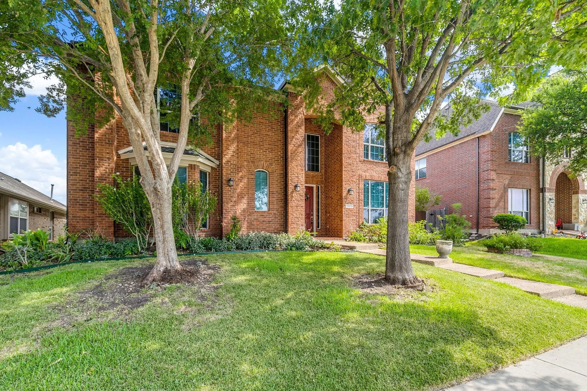 Single Family Residence For Rent in Collin County , 11570 Beeville Drive, Frisco, Texas 75035, 5 Bedroom, 4 Bathroom, 2 Garage spaces, 3,708 Sqft, built in 2006, mls#21304380, Real Estate Agent in Frisco, Homes For Rent in Collin county, Homes For Rent in Frisco, Realtor in Frisco Texas, Real Estate Brokerage Independent Realty Texas, Luminita Cordes Realtor