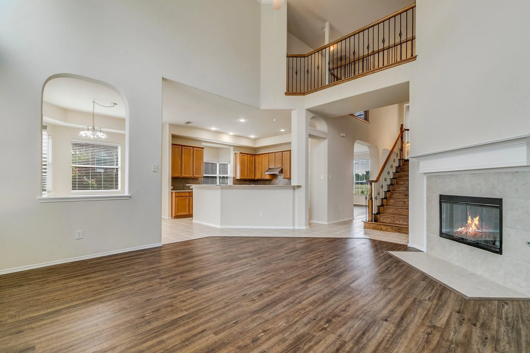 Single Family Residence For Rent in Collin County , 11570 Beeville Drive, Frisco, Texas 75035, 5 Bedroom, 4 Bathroom, 2 Garage spaces, 3,708 Sqft, built in 2006, mls#21304380, Real Estate Agent in Frisco, Homes For Rent in Collin county, Homes For Rent in Frisco, Realtor in Frisco Texas, Real Estate Brokerage Independent Realty Texas, Luminita Cordes Realtor