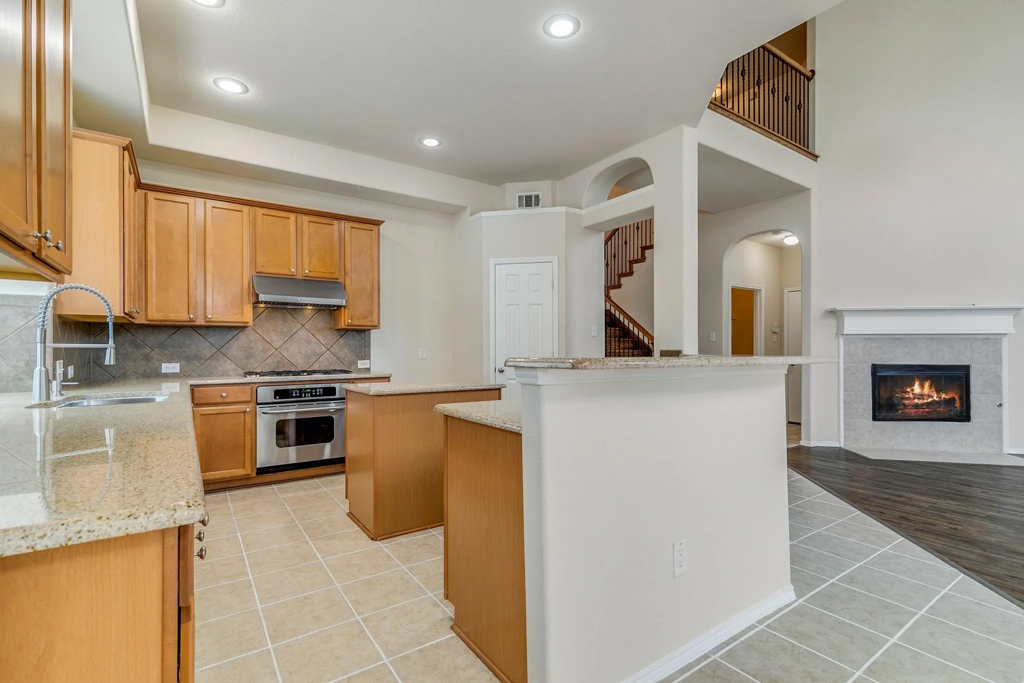 Single Family Residence For Rent in Collin County , 11570 Beeville Drive, Frisco, Texas 75035, 5 Bedroom, 4 Bathroom, 2 Garage spaces, 3,708 Sqft, built in 2006, mls#21304380, Real Estate Agent in Frisco, Homes For Rent in Collin county, Homes For Rent in Frisco, Realtor in Frisco Texas, Real Estate Brokerage Independent Realty Texas, Luminita Cordes Realtor