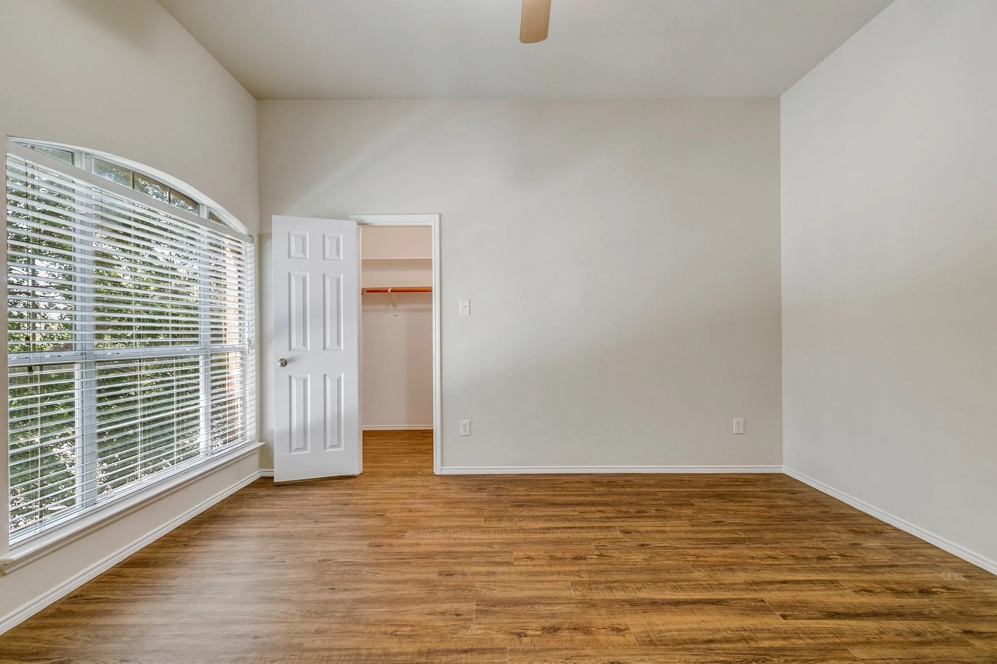 Single Family Residence For Rent in Collin County , 11570 Beeville Drive, Frisco, Texas 75035, 5 Bedroom, 4 Bathroom, 2 Garage spaces, 3,708 Sqft, built in 2006, mls#21304380, Real Estate Agent in Frisco, Homes For Rent in Collin county, Homes For Rent in Frisco, Realtor in Frisco Texas, Real Estate Brokerage Independent Realty Texas, Luminita Cordes Realtor