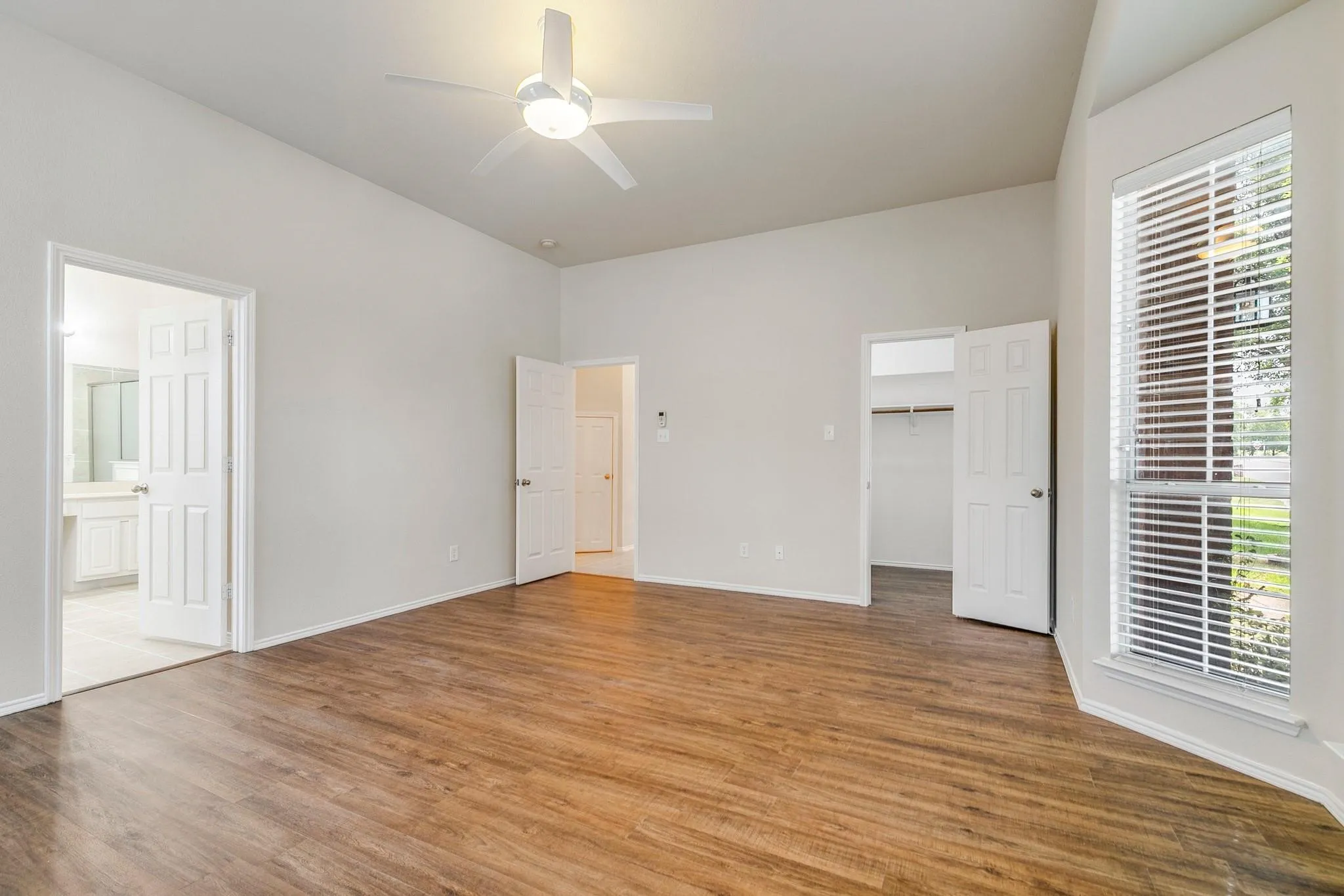 Single Family Residence For Rent in Collin County , 11570 Beeville Drive, Frisco, Texas 75035, 5 Bedroom, 4 Bathroom, 2 Garage spaces, 3,708 Sqft, built in 2006, mls#21304380, Real Estate Agent in Frisco, Homes For Rent in Collin county, Homes For Rent in Frisco, Realtor in Frisco Texas, Real Estate Brokerage Independent Realty Texas, Luminita Cordes Realtor