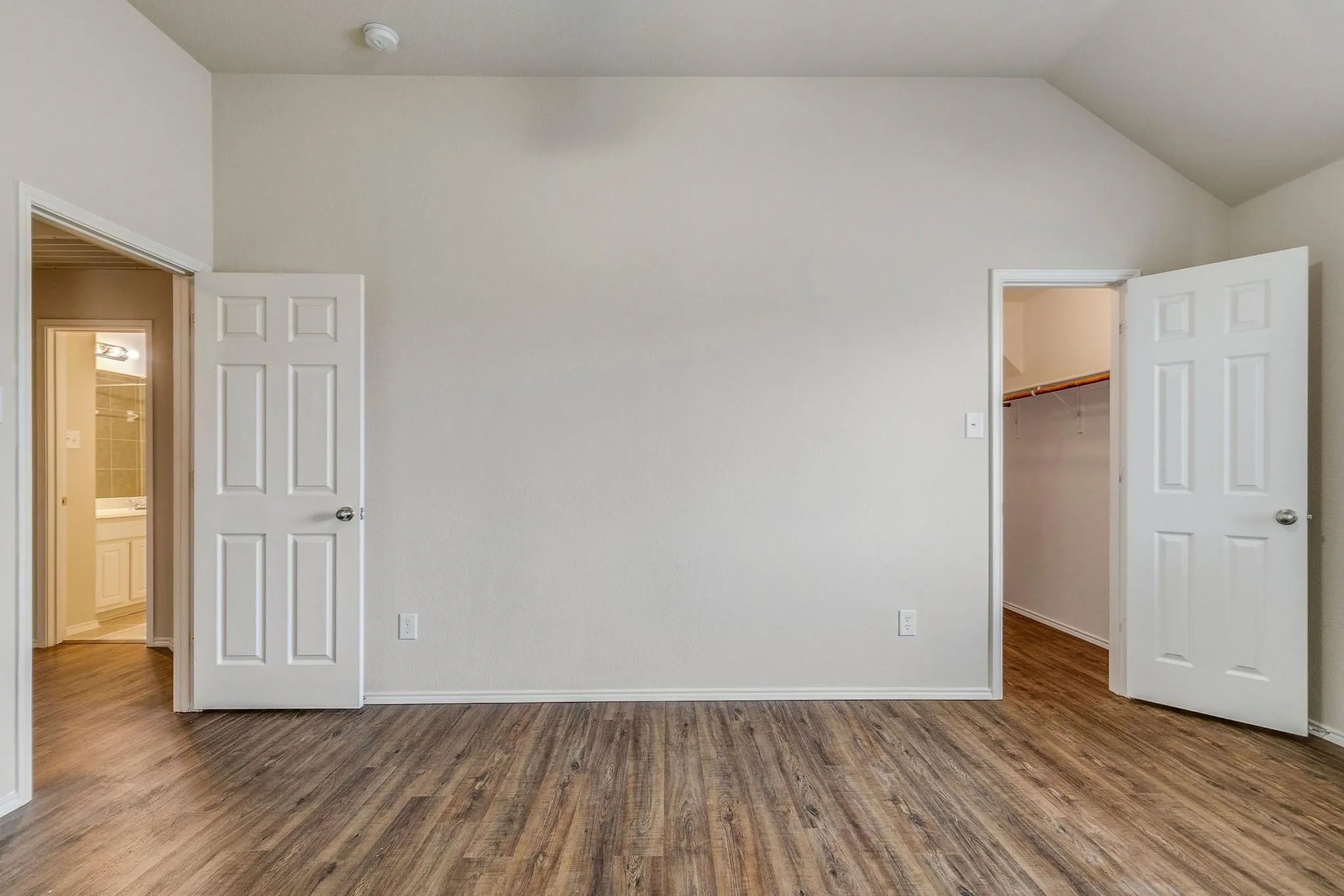 Single Family Residence For Rent in Collin County , 11570 Beeville Drive, Frisco, Texas 75035, 5 Bedroom, 4 Bathroom, 2 Garage spaces, 3,708 Sqft, built in 2006, mls#21304380, Real Estate Agent in Frisco, Homes For Rent in Collin county, Homes For Rent in Frisco, Realtor in Frisco Texas, Real Estate Brokerage Independent Realty Texas, Luminita Cordes Realtor