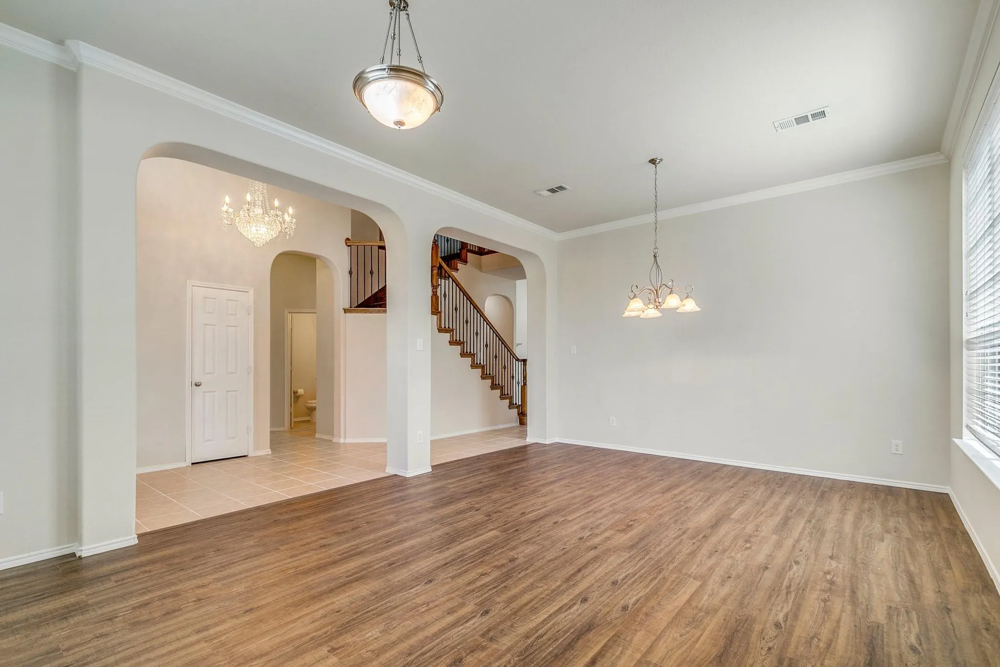 Single Family Residence For Rent in Collin County , 11570 Beeville Drive, Frisco, Texas 75035, 5 Bedroom, 4 Bathroom, 2 Garage spaces, 3,708 Sqft, built in 2006, mls#21304380, Real Estate Agent in Frisco, Homes For Rent in Collin county, Homes For Rent in Frisco, Realtor in Frisco Texas, Real Estate Brokerage Independent Realty Texas, Luminita Cordes Realtor