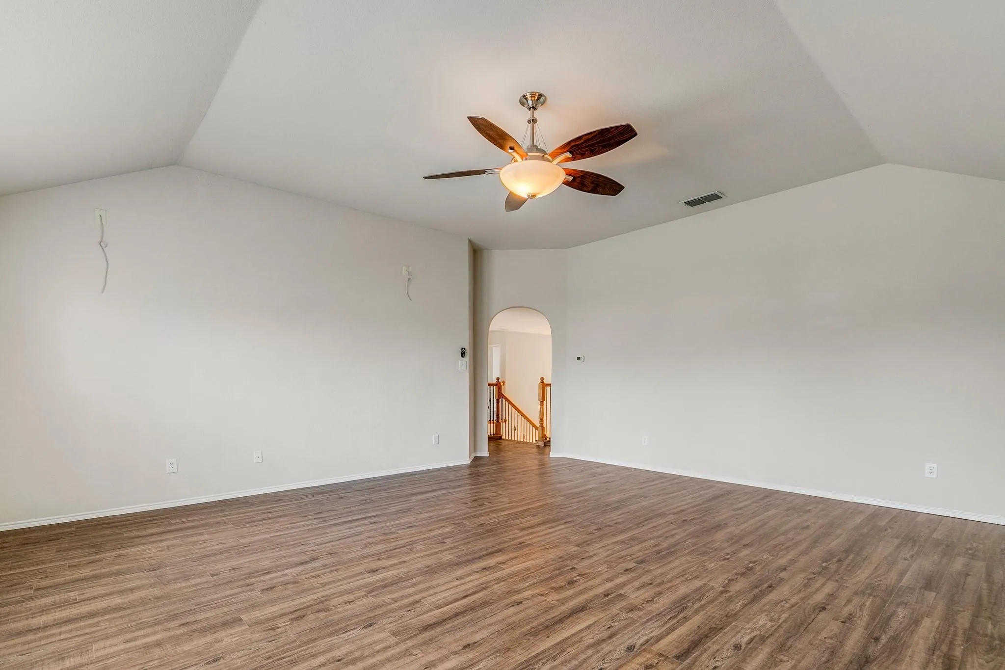 Single Family Residence For Rent in Collin County , 11570 Beeville Drive, Frisco, Texas 75035, 5 Bedroom, 4 Bathroom, 2 Garage spaces, 3,708 Sqft, built in 2006, mls#21304380, Real Estate Agent in Frisco, Homes For Rent in Collin county, Homes For Rent in Frisco, Realtor in Frisco Texas, Real Estate Brokerage Independent Realty Texas, Luminita Cordes Realtor