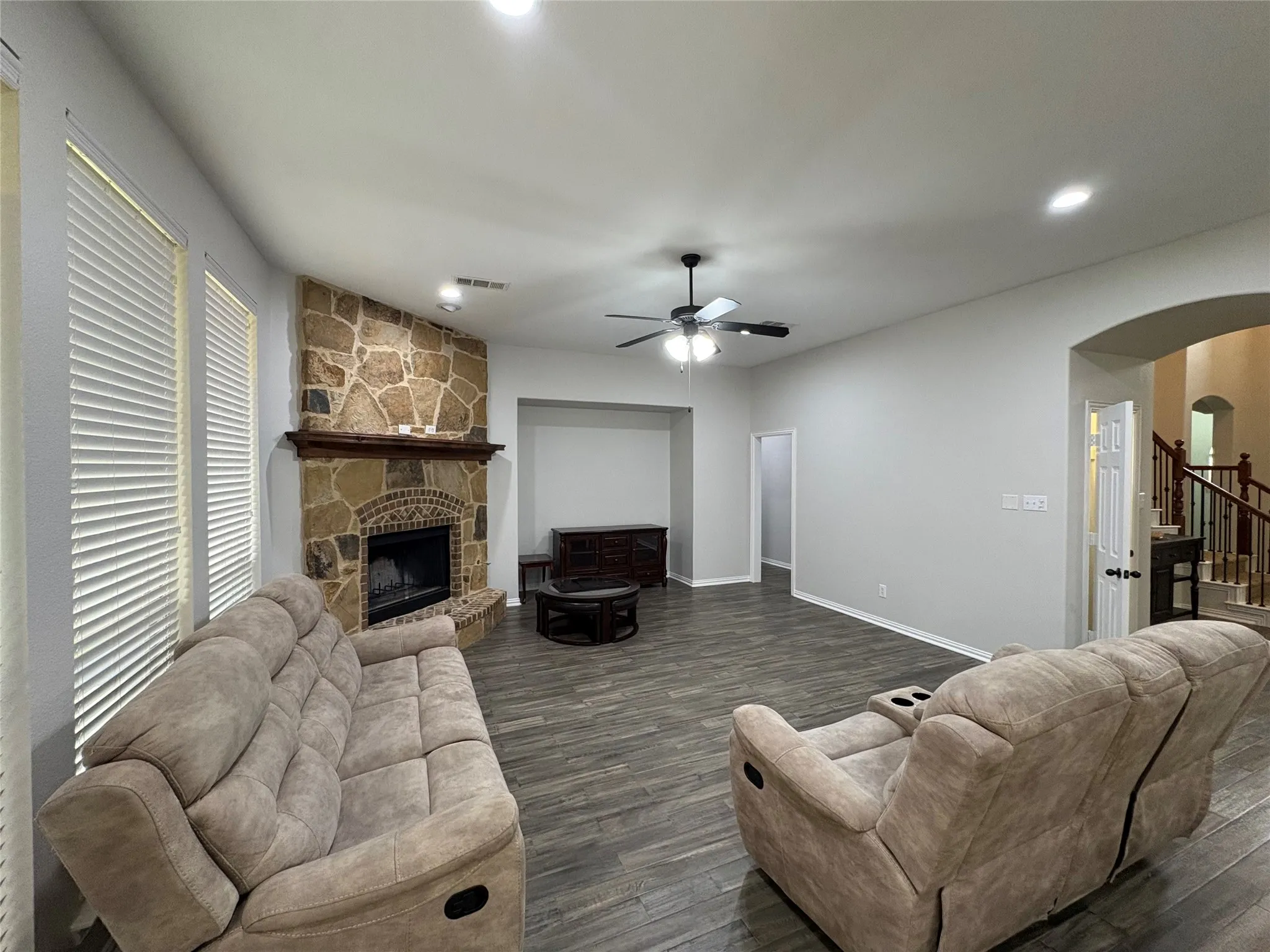 Single Family Residence For Rent in Kaufman County , 1006 Knoxbridge Road, Forney, Texas 75126, 5 Bedroom, 4 Bathroom, 2 Garage spaces, 3,842 Sqft, built in 2009, mls#21281852, Real Estate Agent in Forney, Homes For Rent in Kaufman county, Homes For Rent in Forney, Realtor in Forney Texas, Real Estate Brokerage Independent Realty Texas, Luminita Cordes Realtor