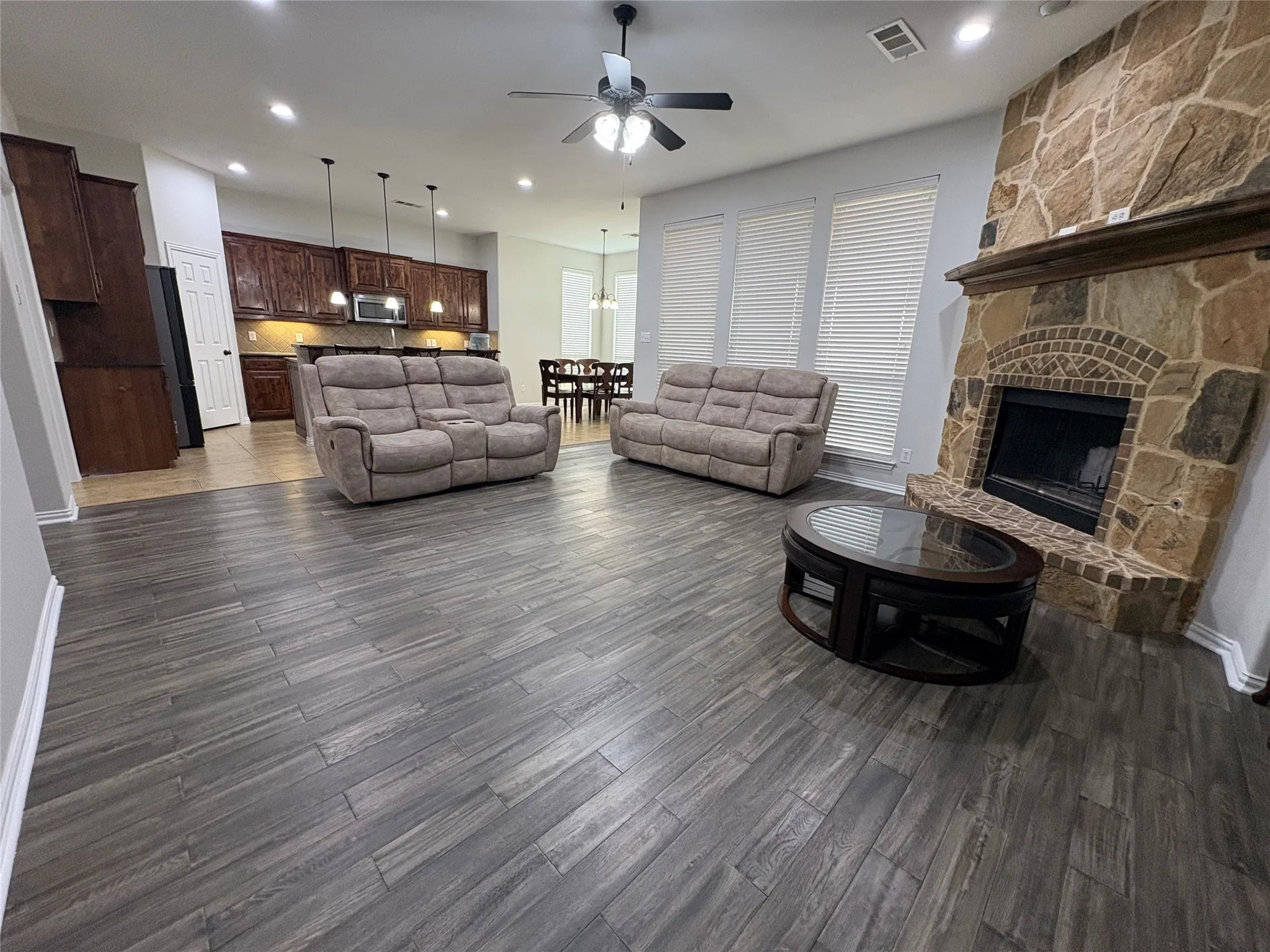 Single Family Residence For Rent in Kaufman County , 1006 Knoxbridge Road, Forney, Texas 75126, 5 Bedroom, 4 Bathroom, 2 Garage spaces, 3,842 Sqft, built in 2009, mls#21281852, Real Estate Agent in Forney, Homes For Rent in Kaufman county, Homes For Rent in Forney, Realtor in Forney Texas, Real Estate Brokerage Independent Realty Texas, Luminita Cordes Realtor