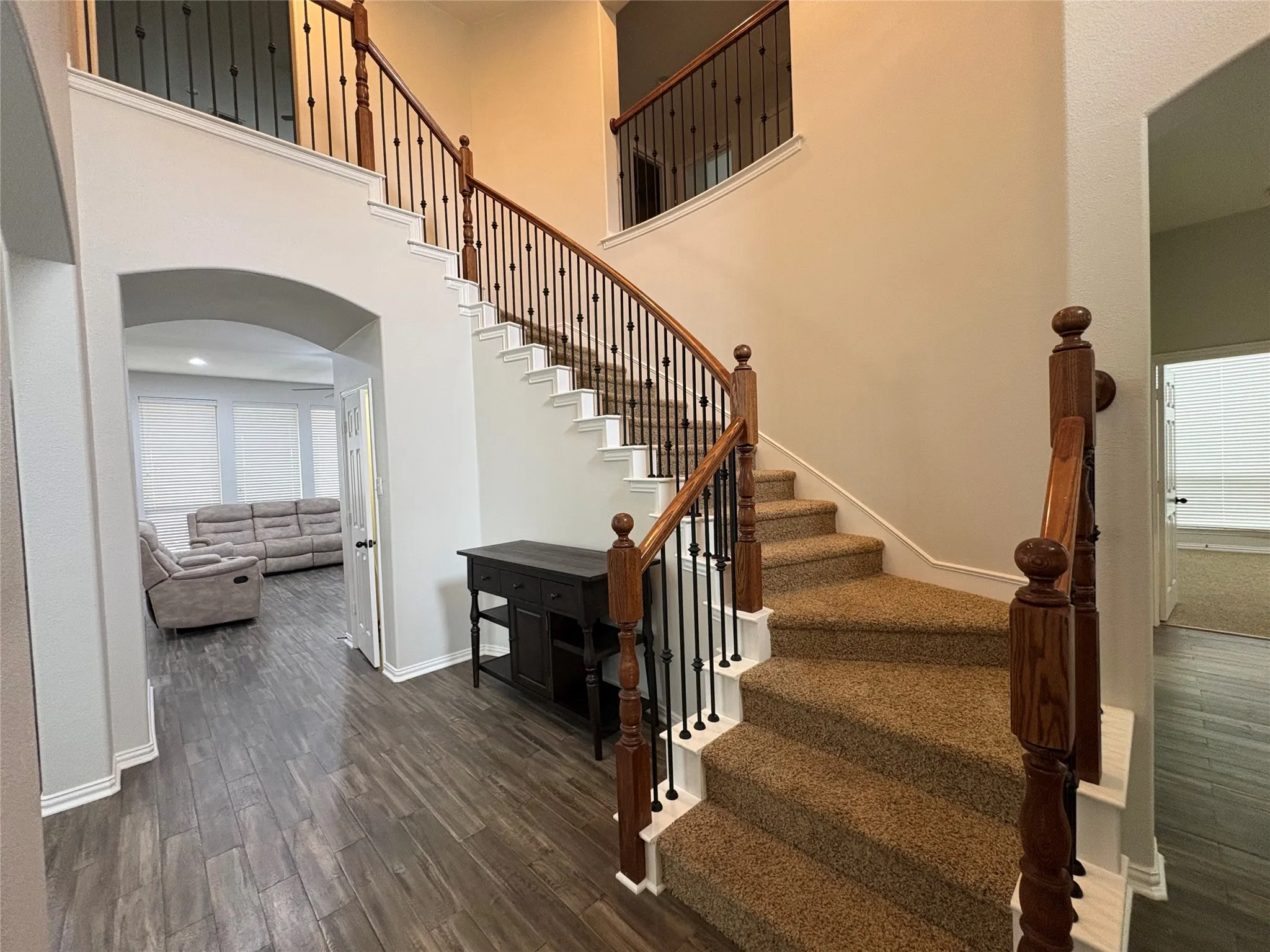 Single Family Residence For Rent in Kaufman County , 1006 Knoxbridge Road, Forney, Texas 75126, 5 Bedroom, 4 Bathroom, 2 Garage spaces, 3,842 Sqft, built in 2009, mls#21281852, Real Estate Agent in Forney, Homes For Rent in Kaufman county, Homes For Rent in Forney, Realtor in Forney Texas, Real Estate Brokerage Independent Realty Texas, Luminita Cordes Realtor