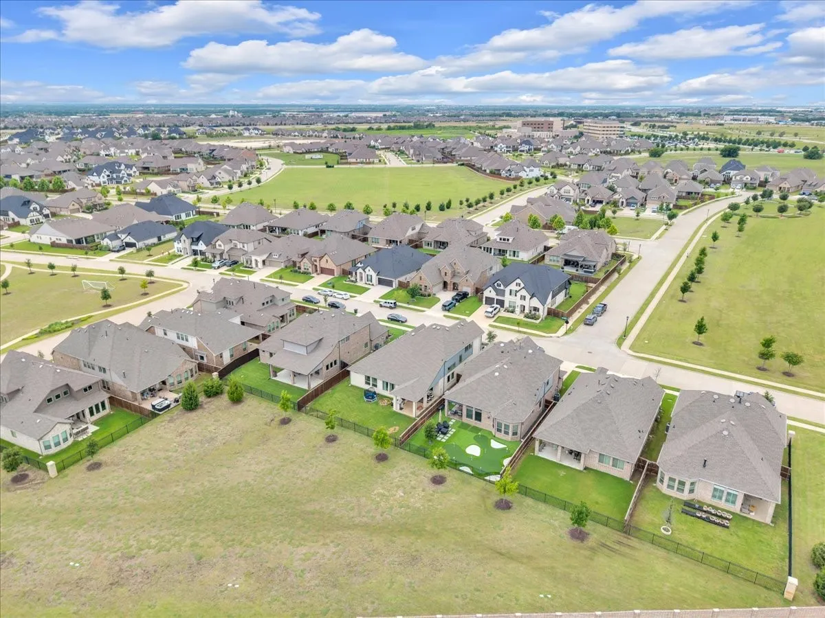 Single Family Residence For Sale in Johnson County , 1808 Cedar Bluff Parkway, Mansfield, Texas 76063, 4 Bedroom, 3 Bathroom, 3 Garage spaces, 3,444 Sqft, built in 2021, mls#21299332, Real Estate Agent in Mansfield, Homes For Sale in Johnson county, Homes For Sale in Mansfield, Realtor in Mansfield Texas, Real Estate Brokerage Independent Realty Texas, Luminita Cordes Realtor
