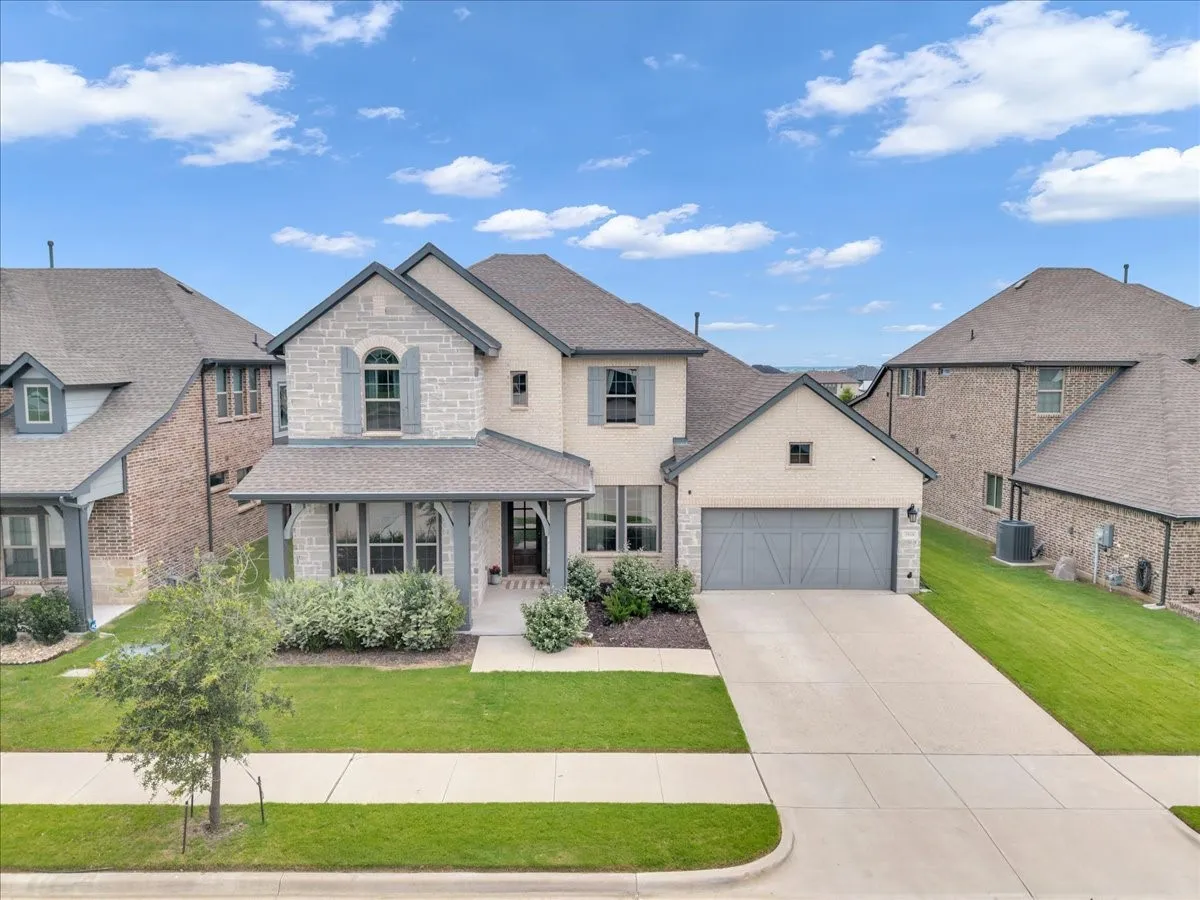 Single Family Residence For Sale in Johnson County , 1808 Cedar Bluff Parkway, Mansfield, Texas 76063, 4 Bedroom, 3 Bathroom, 3 Garage spaces, 3,444 Sqft, built in 2021, mls#21299332, Real Estate Agent in Mansfield, Homes For Sale in Johnson county, Homes For Sale in Mansfield, Realtor in Mansfield Texas, Real Estate Brokerage Independent Realty Texas, Luminita Cordes Realtor