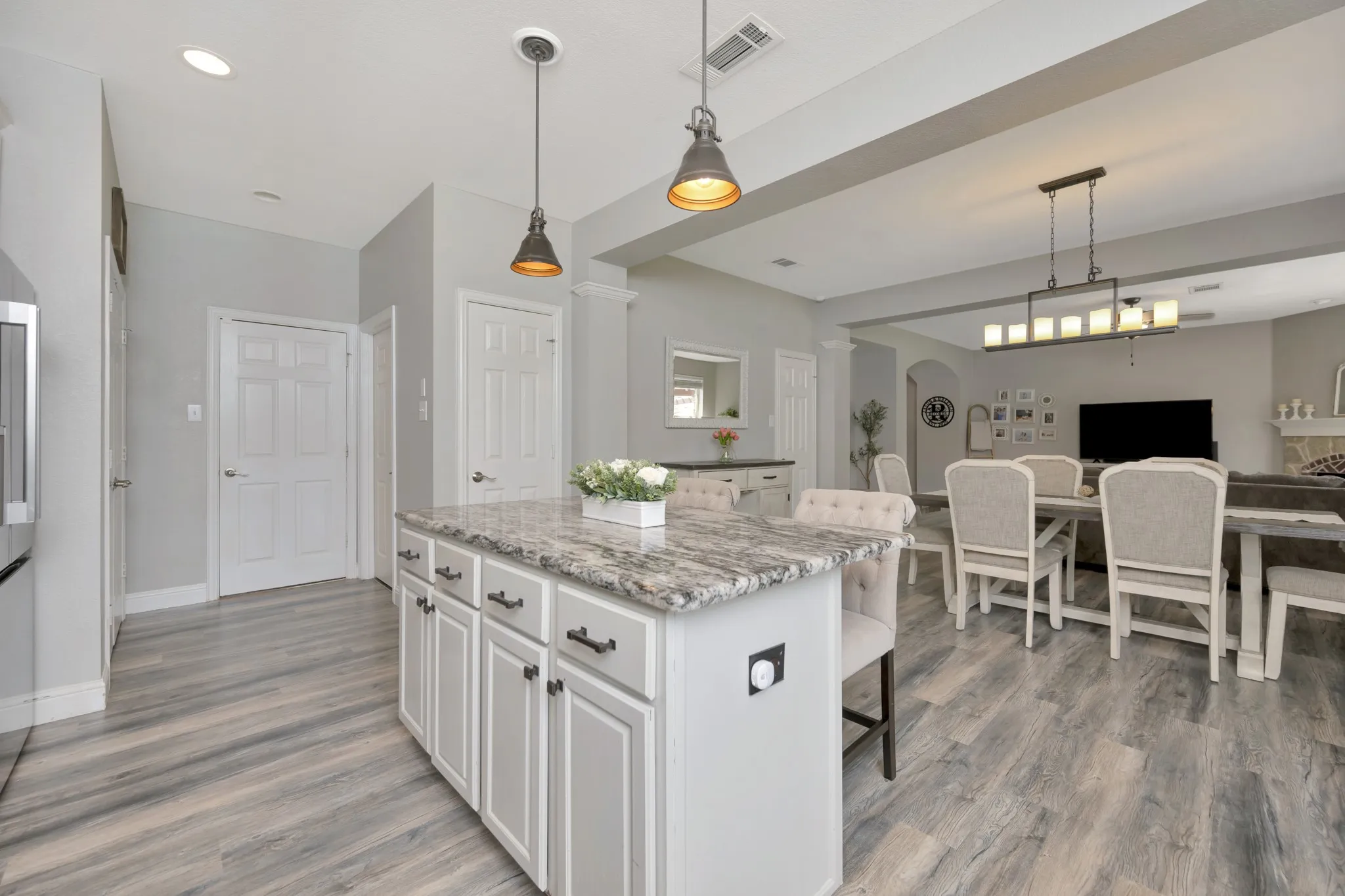 Eat in Kitchen Island