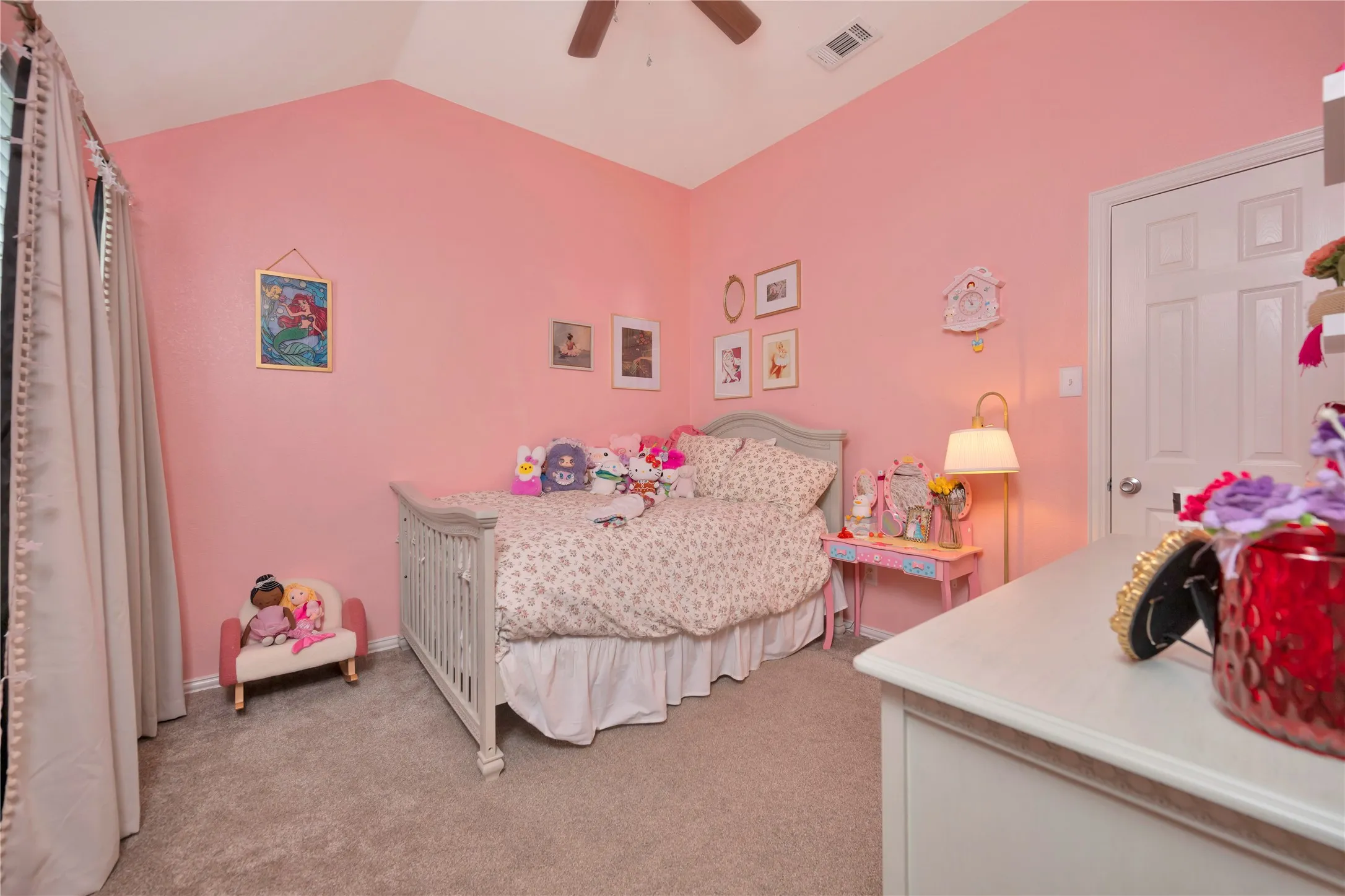 Upstairs 2nd Bedroom