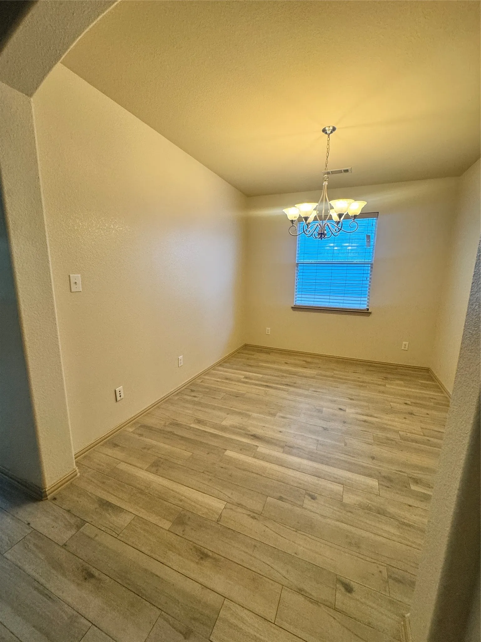 Single Family Residence For Sale in Denton County , 820 Vernon Drive, Providence Village, Texas 76227, 4 Bedroom, 3 Bathroom, 2 Garage spaces, 2,971 Sqft, built in 2006, Price $390,000, mls#21293801, Real Estate Agent in Providence Village, Homes For Sale in Denton county, Homes For Sale in Providence Village, Realtor in Providence Village Texas, Real Estate Brokerage Independent Realty Texas, Luminita Cordes Realtor