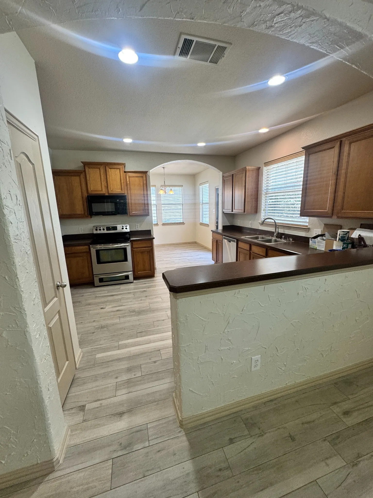 Single Family Residence For Sale in Denton County , 820 Vernon Drive, Providence Village, Texas 76227, 4 Bedroom, 3 Bathroom, 2 Garage spaces, 2,971 Sqft, built in 2006, Price $390,000, mls#21293801, Real Estate Agent in Providence Village, Homes For Sale in Denton county, Homes For Sale in Providence Village, Realtor in Providence Village Texas, Real Estate Brokerage Independent Realty Texas, Luminita Cordes Realtor