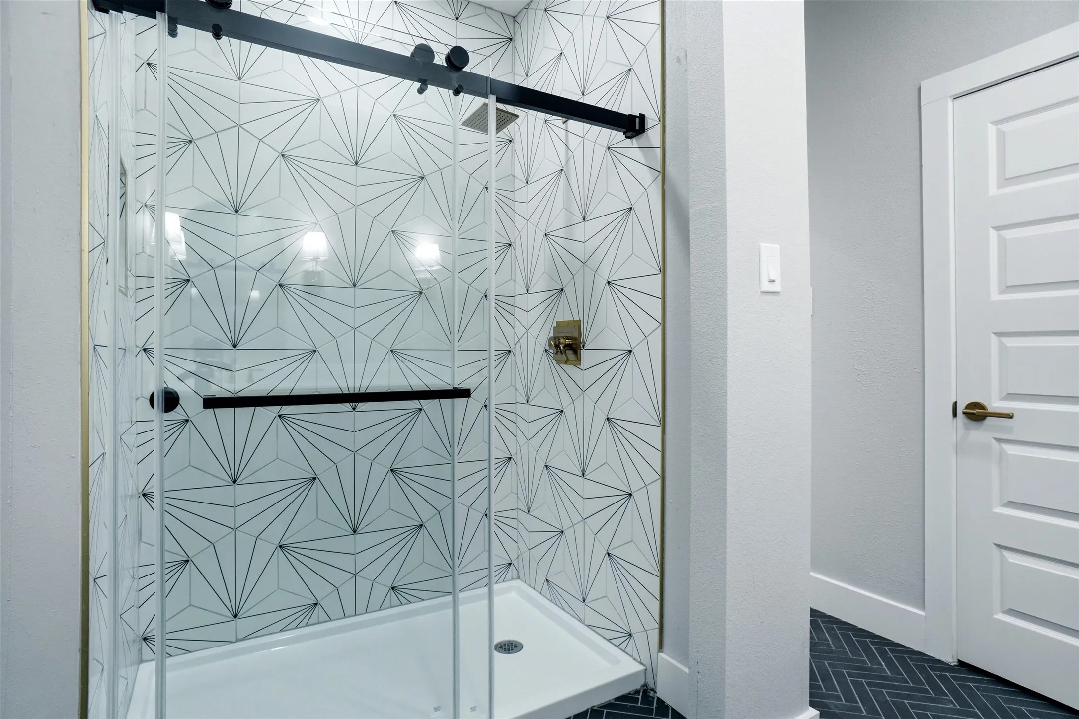 Single Family Residence For Rent in Tarrant County , 400 Hideaway Court, Euless, Texas 76039, 5 Bedroom, 5 Bathroom, 2 Garage spaces, 2,981 Sqft, built in 2026, mls#21304422, Real Estate Agent in Euless, Homes For Rent in Tarrant county, Homes For Rent in Euless, Realtor in Euless Texas, Real Estate Brokerage Independent Realty Texas, Luminita Cordes Realtor