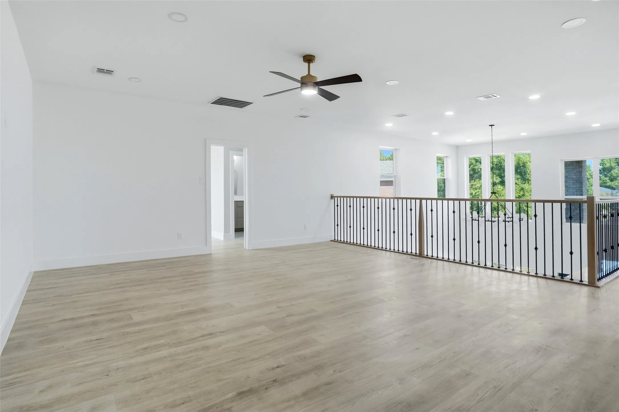 Single Family Residence For Rent in Tarrant County , 400 Hideaway Court, Euless, Texas 76039, 5 Bedroom, 5 Bathroom, 2 Garage spaces, 2,981 Sqft, built in 2026, mls#21304422, Real Estate Agent in Euless, Homes For Rent in Tarrant county, Homes For Rent in Euless, Realtor in Euless Texas, Real Estate Brokerage Independent Realty Texas, Luminita Cordes Realtor