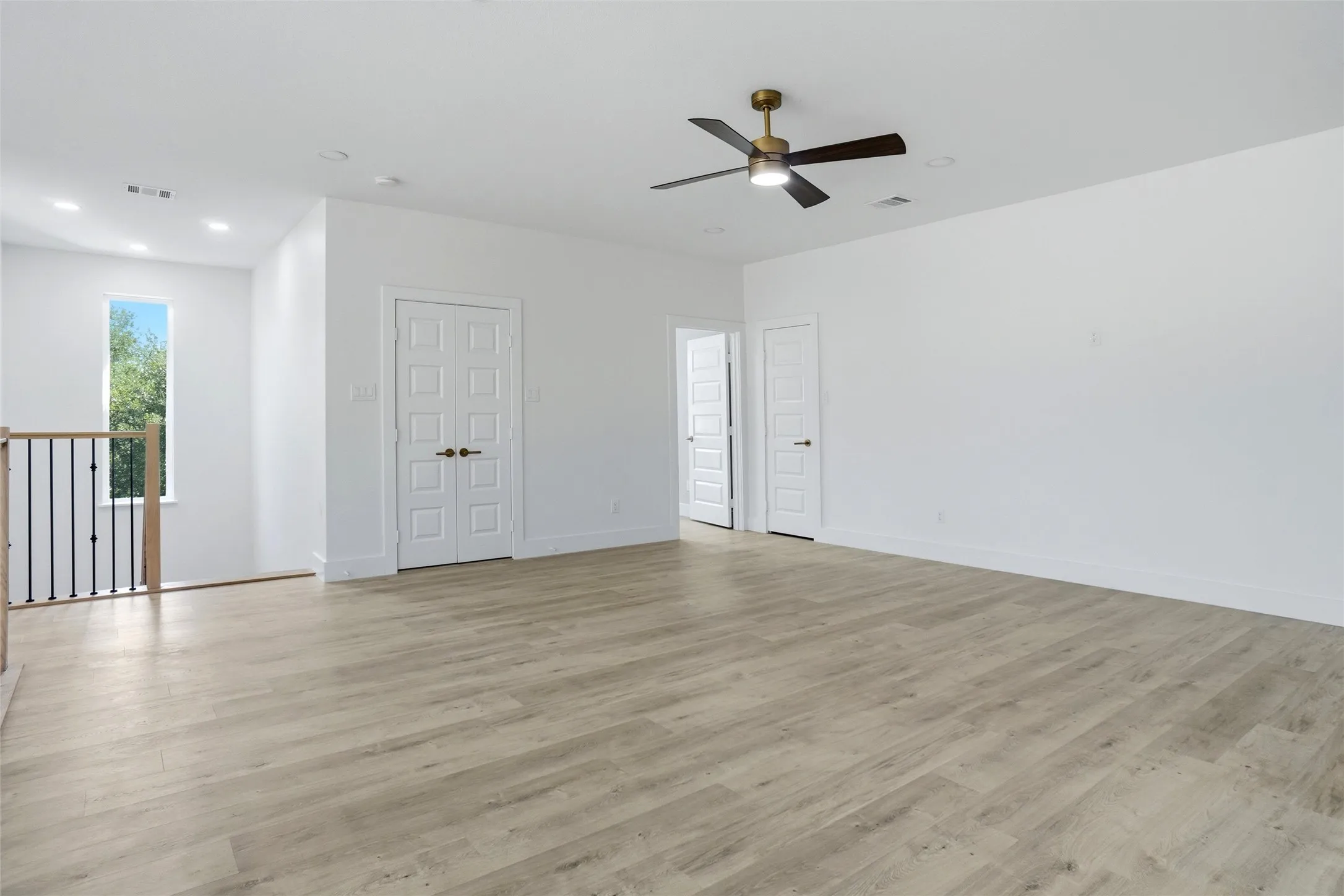 Single Family Residence For Rent in Tarrant County , 400 Hideaway Court, Euless, Texas 76039, 5 Bedroom, 5 Bathroom, 2 Garage spaces, 2,981 Sqft, built in 2026, mls#21304422, Real Estate Agent in Euless, Homes For Rent in Tarrant county, Homes For Rent in Euless, Realtor in Euless Texas, Real Estate Brokerage Independent Realty Texas, Luminita Cordes Realtor