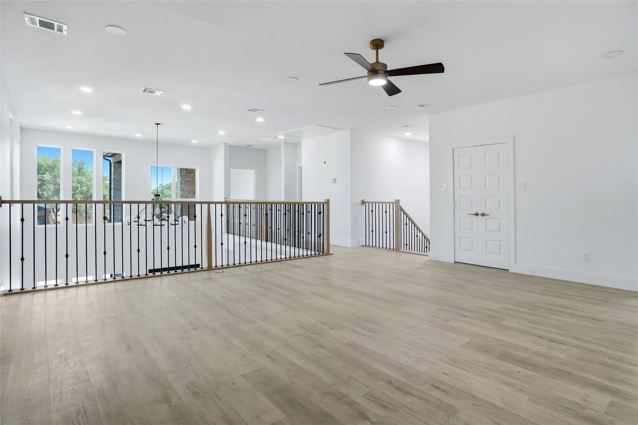 Single Family Residence For Rent in Tarrant County , 400 Hideaway Court, Euless, Texas 76039, 5 Bedroom, 5 Bathroom, 2 Garage spaces, 2,981 Sqft, built in 2026, mls#21304422, Real Estate Agent in Euless, Homes For Rent in Tarrant county, Homes For Rent in Euless, Realtor in Euless Texas, Real Estate Brokerage Independent Realty Texas, Luminita Cordes Realtor