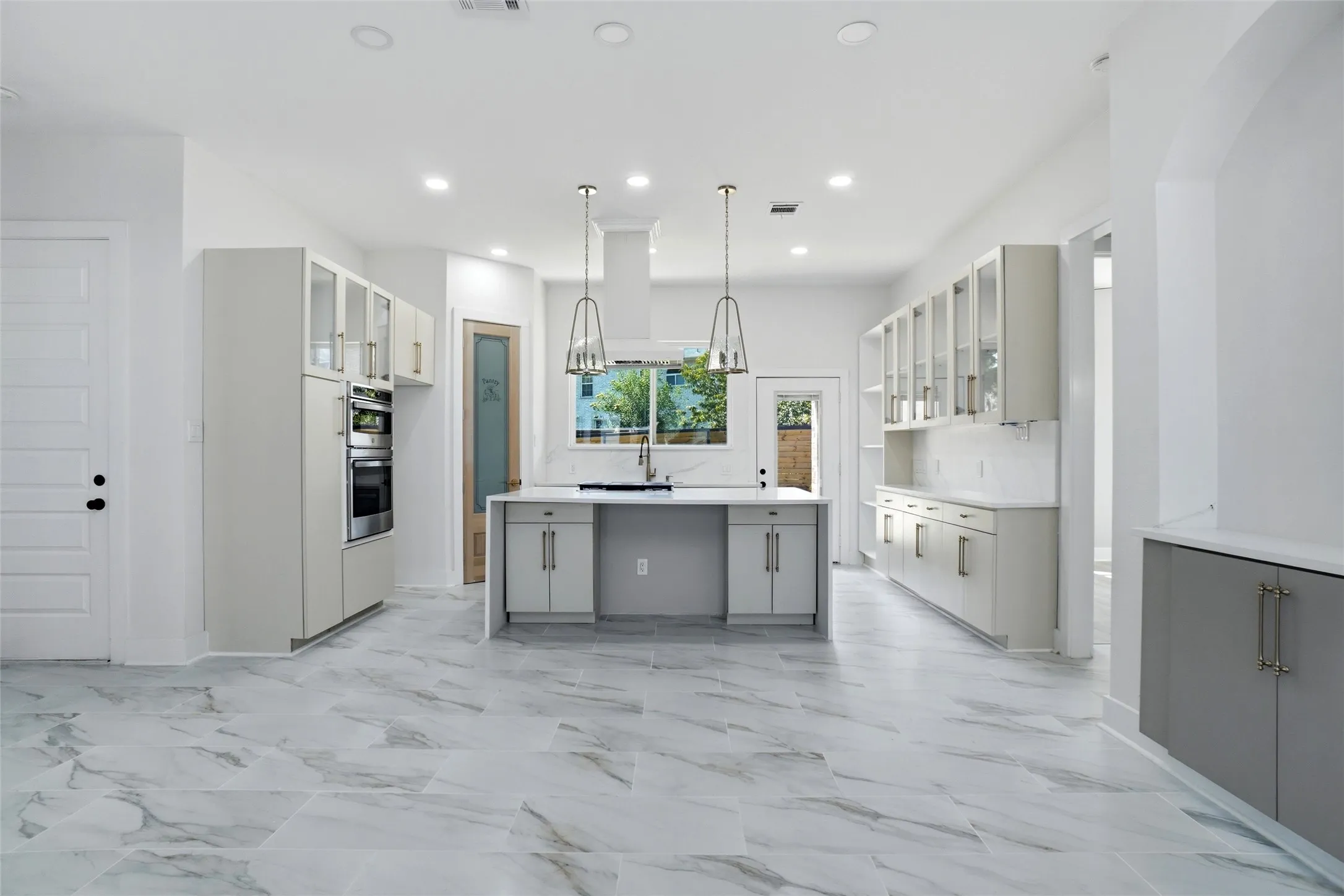 Single Family Residence For Rent in Tarrant County , 400 Hideaway Court, Euless, Texas 76039, 5 Bedroom, 5 Bathroom, 2 Garage spaces, 2,981 Sqft, built in 2026, mls#21304422, Real Estate Agent in Euless, Homes For Rent in Tarrant county, Homes For Rent in Euless, Realtor in Euless Texas, Real Estate Brokerage Independent Realty Texas, Luminita Cordes Realtor