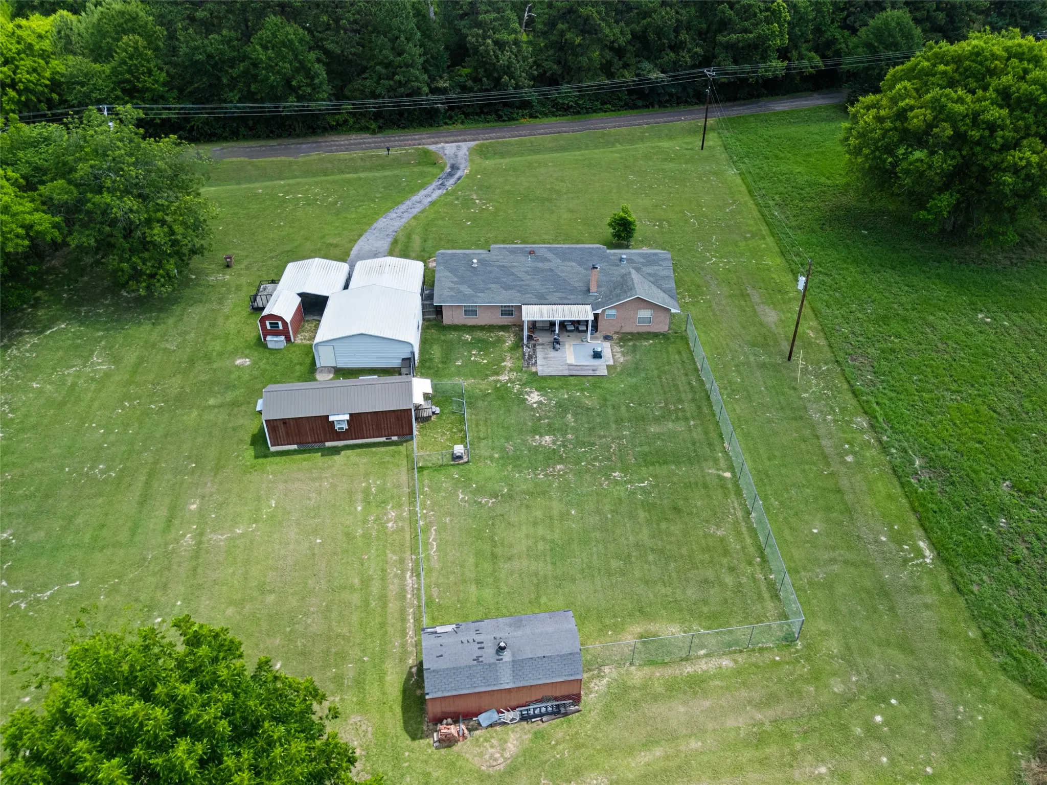 Single Family Residence For Sale in Upshur County , 7422 Pacal, Gilmer, Texas 75645, 3 Bedroom, 2 Bathroom, 2 Garage spaces, 2,060 Sqft, built in 2000, mls#21300898, Real Estate Agent in Gilmer, Homes For Sale in Upshur county, Homes For Sale in Gilmer, Realtor in Gilmer Texas, Real Estate Brokerage Independent Realty Texas, Luminita Cordes Realtor