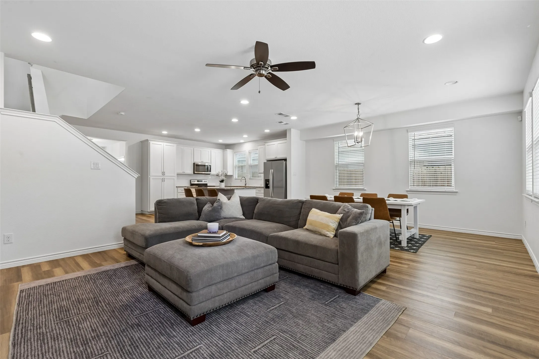 Single Family Residence For Sale in Tarrant County , 2941 Gordon Avenue, Fort Worth, Texas 76110, 3 Bedrooms, 4 Bathrooms, Garage spaces, 2,480 Sqft, built in 2019, Price $625,000, mls#21303404, Real Estate Agent in Fort Worth, Homes For Sale in Tarrant county, Homes For Sale in Fort Worth, Realtor in Fort Worth Texas, Real Estate Brokerage Independent Realty Texas, Luminita Cordes Realtor