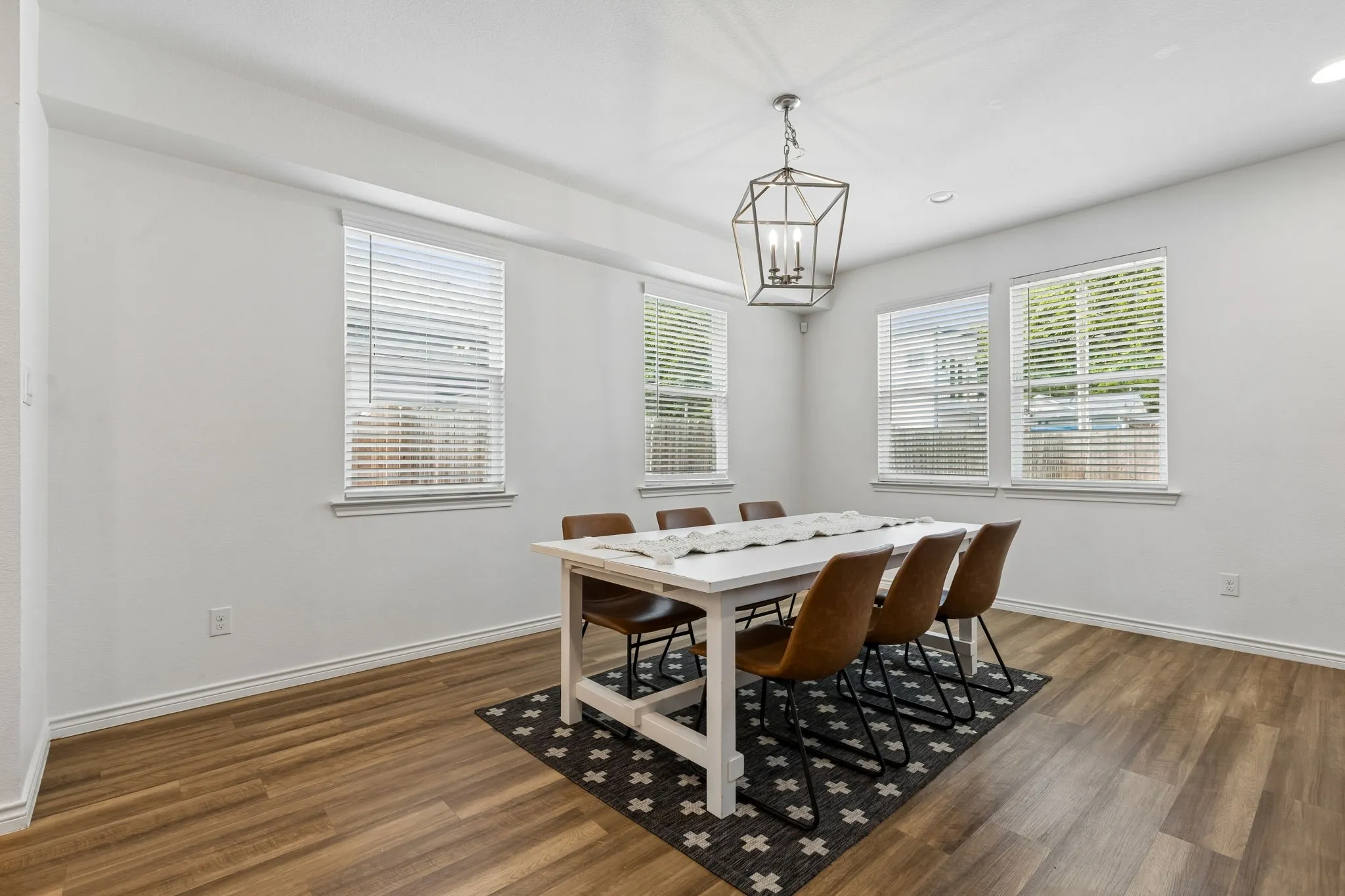 Single Family Residence For Sale in Tarrant County , 2941 Gordon Avenue, Fort Worth, Texas 76110, 3 Bedrooms, 4 Bathrooms, Garage spaces, 2,480 Sqft, built in 2019, Price $625,000, mls#21303404, Real Estate Agent in Fort Worth, Homes For Sale in Tarrant county, Homes For Sale in Fort Worth, Realtor in Fort Worth Texas, Real Estate Brokerage Independent Realty Texas, Luminita Cordes Realtor