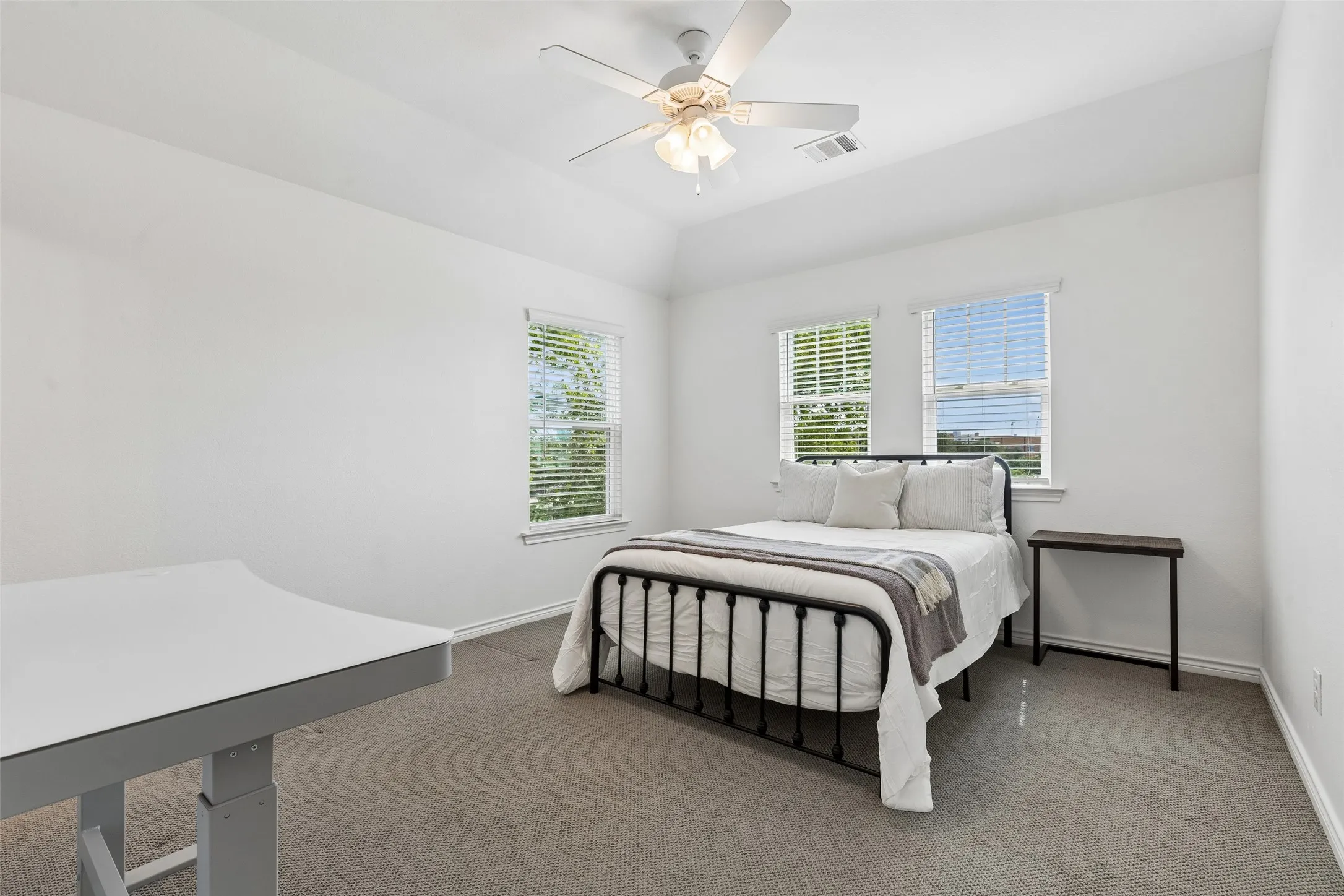 Single Family Residence For Sale in Tarrant County , 2941 Gordon Avenue, Fort Worth, Texas 76110, 3 Bedrooms, 4 Bathrooms, Garage spaces, 2,480 Sqft, built in 2019, Price $625,000, mls#21303404, Real Estate Agent in Fort Worth, Homes For Sale in Tarrant county, Homes For Sale in Fort Worth, Realtor in Fort Worth Texas, Real Estate Brokerage Independent Realty Texas, Luminita Cordes Realtor