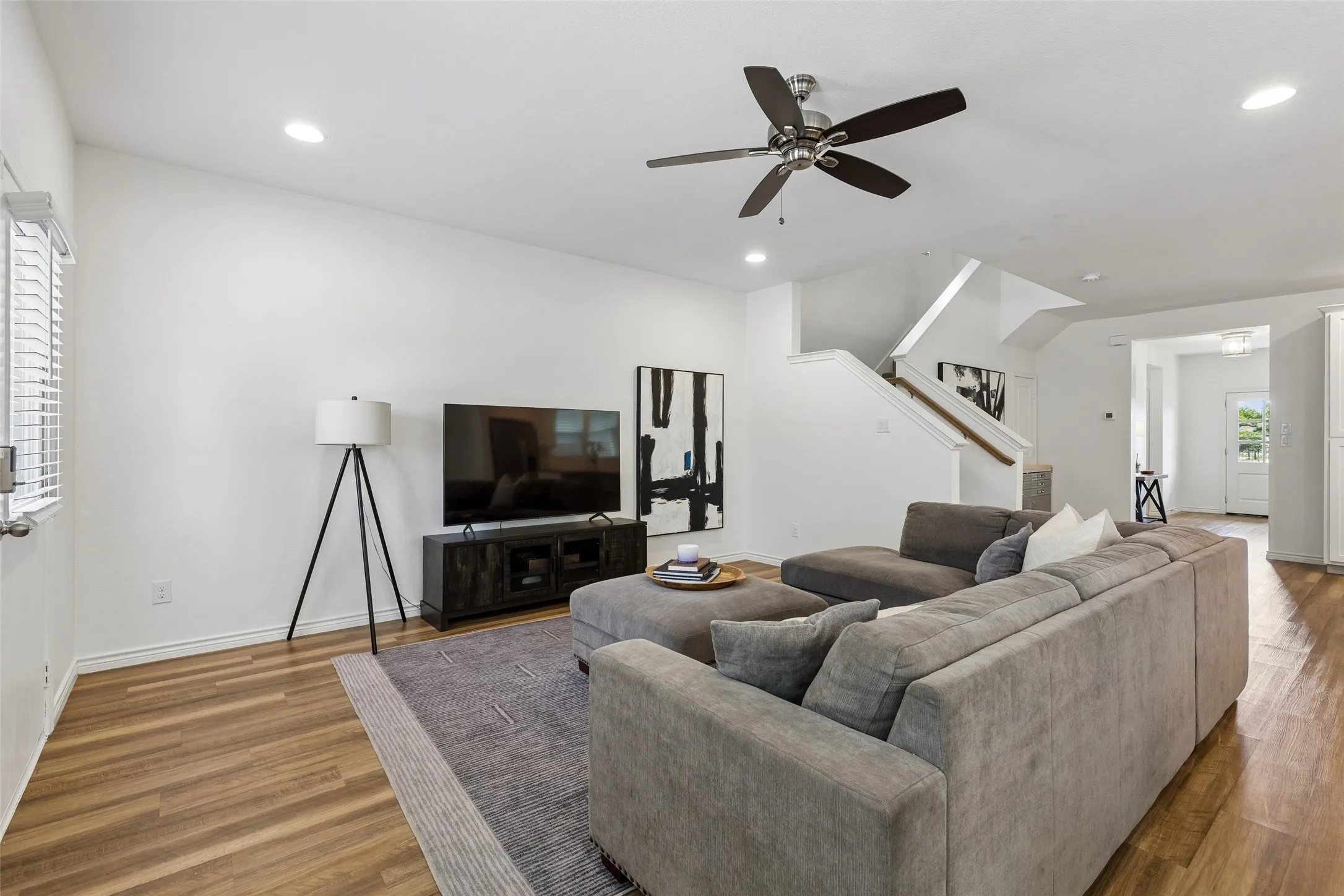 Single Family Residence For Sale in Tarrant County , 2941 Gordon Avenue, Fort Worth, Texas 76110, 3 Bedrooms, 4 Bathrooms, Garage spaces, 2,480 Sqft, built in 2019, Price $625,000, mls#21303404, Real Estate Agent in Fort Worth, Homes For Sale in Tarrant county, Homes For Sale in Fort Worth, Realtor in Fort Worth Texas, Real Estate Brokerage Independent Realty Texas, Luminita Cordes Realtor