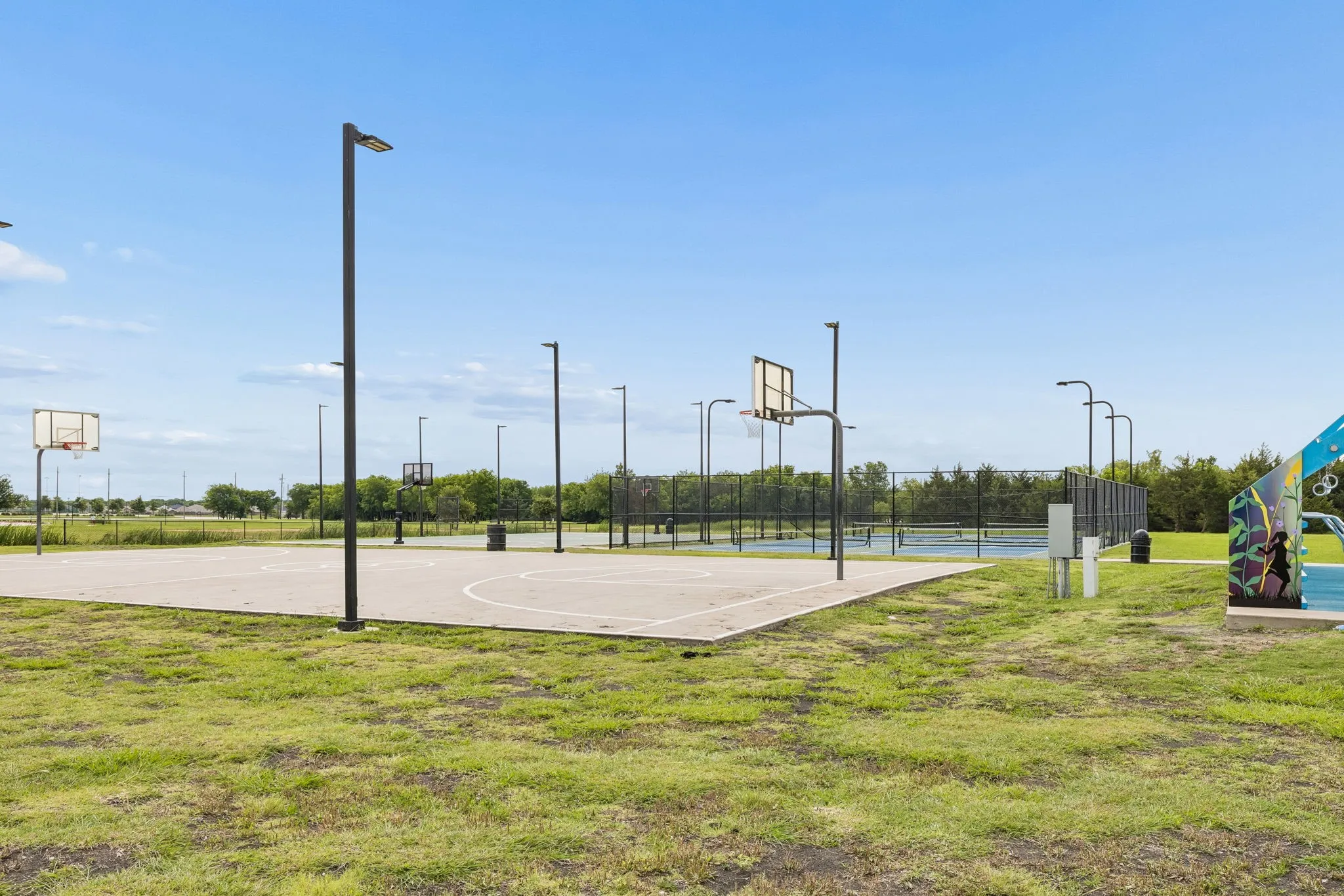 Single Family Residence For Sale in Rockwall County , 302 Phillips Court, Fate, Texas 75087, 4 Bedroom, 3 Bathroom, 3 Garage spaces, 3,426 Sqft, built in 2013, mls#21296056, Real Estate Agent in Fate, Homes For Sale in Rockwall county, Homes For Sale in Fate, Realtor in Fate Texas, Real Estate Brokerage Independent Realty Texas, Luminita Cordes Realtor