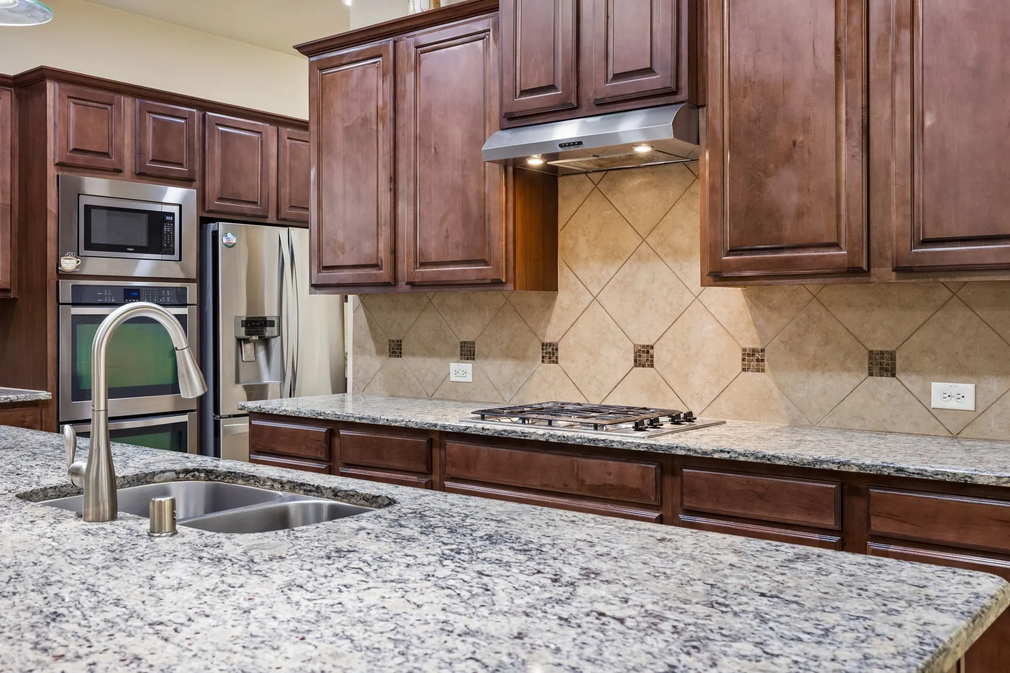 Single Family Residence For Sale in Rockwall County , 302 Phillips Court, Fate, Texas 75087, 4 Bedroom, 3 Bathroom, 3 Garage spaces, 3,426 Sqft, built in 2013, mls#21296056, Real Estate Agent in Fate, Homes For Sale in Rockwall county, Homes For Sale in Fate, Realtor in Fate Texas, Real Estate Brokerage Independent Realty Texas, Luminita Cordes Realtor