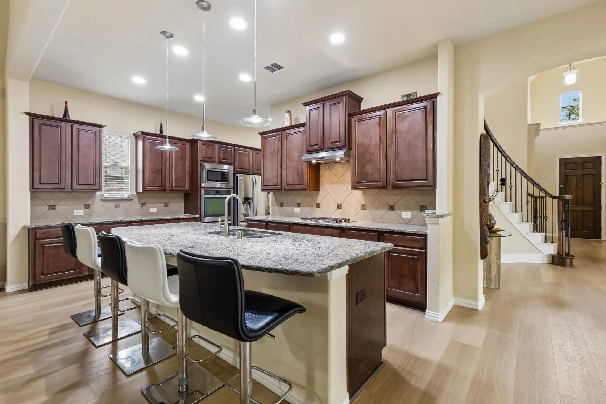 Single Family Residence For Sale in Rockwall County , 302 Phillips Court, Fate, Texas 75087, 4 Bedroom, 3 Bathroom, 3 Garage spaces, 3,426 Sqft, built in 2013, mls#21296056, Real Estate Agent in Fate, Homes For Sale in Rockwall county, Homes For Sale in Fate, Realtor in Fate Texas, Real Estate Brokerage Independent Realty Texas, Luminita Cordes Realtor