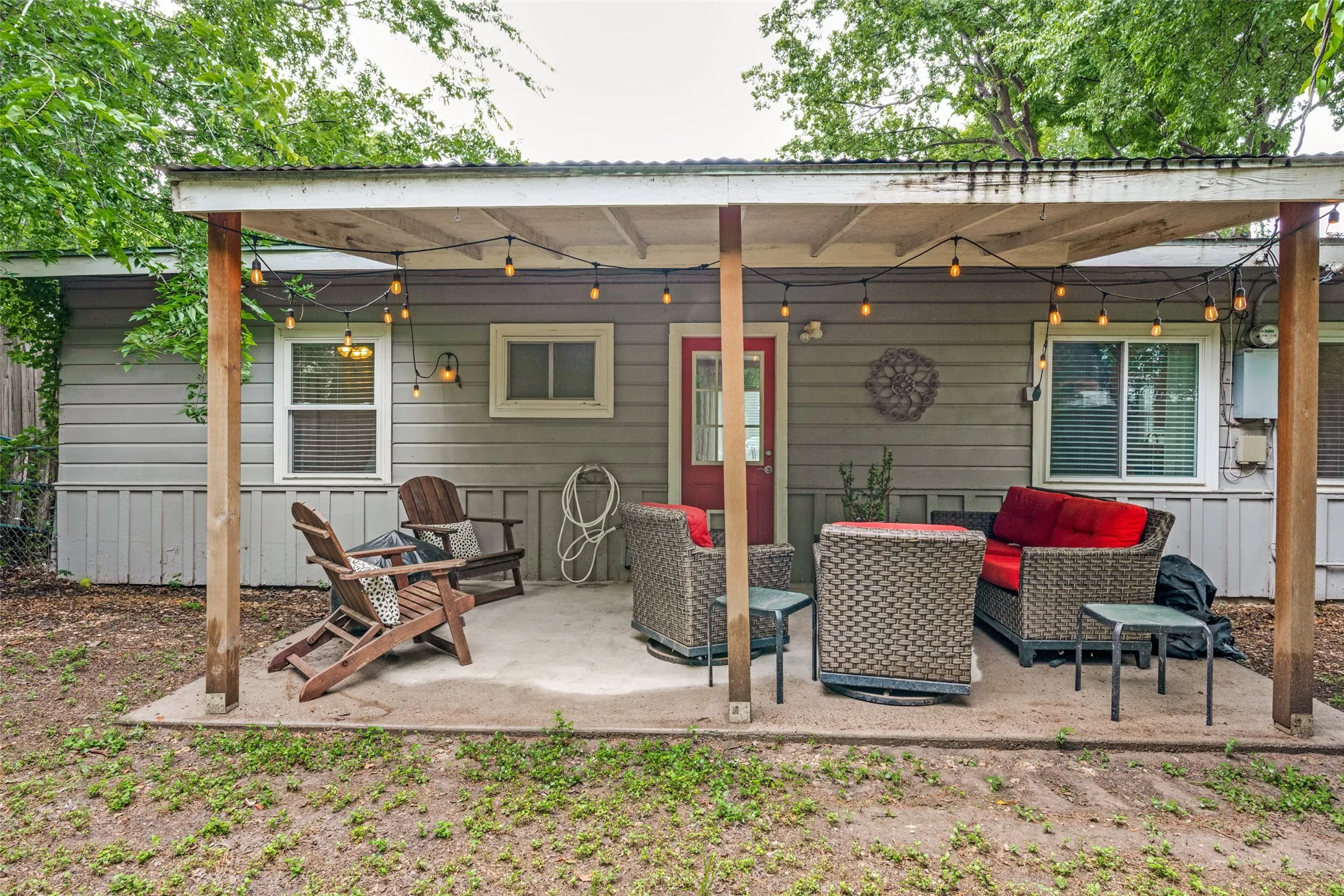 Single Family Residence For Sale in Tarrant County , 4504 Geddes Avenue, Fort Worth, Texas 76107, 2 Bedroom, 1 Bathroom, Garage spaces, 882 Sqft, built in 1952, Price $274,900, mls#21304309, Real Estate Agent in Fort Worth, Homes For Sale in Tarrant county, Homes For Sale in Fort Worth, Realtor in Fort Worth Texas, Real Estate Brokerage Independent Realty Texas, Luminita Cordes Realtor