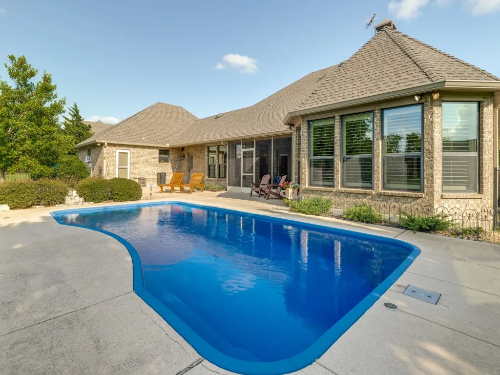 Single Family Residence For Sale in Collin County , 2860 Forest Drive, Celina, Texas 75009, 3 Bedroom, 3 Bathroom, 3 Garage spaces, 2,324 Sqft, built in 2008, mls#21304136, Real Estate Agent in Celina, Homes For Sale in Collin county, Homes For Sale in Celina, Realtor in Celina Texas, Real Estate Brokerage Independent Realty Texas, Luminita Cordes Realtor