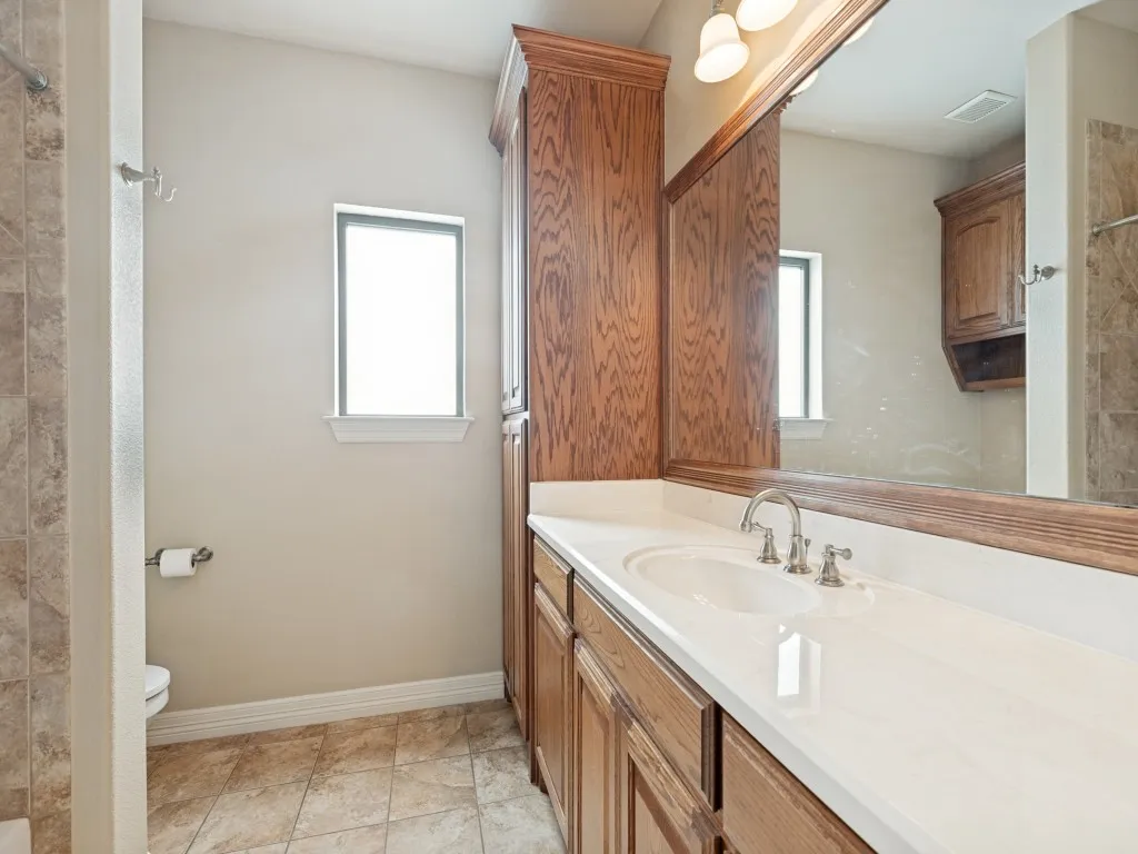 Single Family Residence For Sale in Collin County , 2860 Forest Drive, Celina, Texas 75009, 3 Bedroom, 3 Bathroom, 3 Garage spaces, 2,324 Sqft, built in 2008, mls#21304136, Real Estate Agent in Celina, Homes For Sale in Collin county, Homes For Sale in Celina, Realtor in Celina Texas, Real Estate Brokerage Independent Realty Texas, Luminita Cordes Realtor