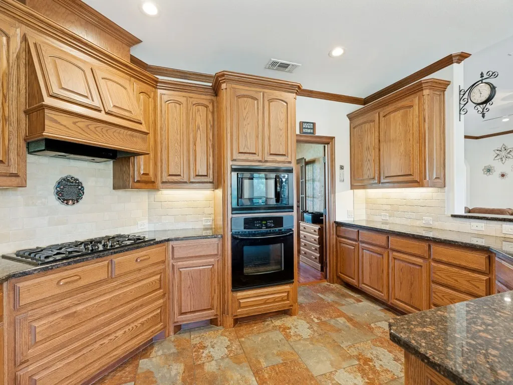 Single Family Residence For Sale in Collin County , 2860 Forest Drive, Celina, Texas 75009, 3 Bedroom, 3 Bathroom, 3 Garage spaces, 2,324 Sqft, built in 2008, mls#21304136, Real Estate Agent in Celina, Homes For Sale in Collin county, Homes For Sale in Celina, Realtor in Celina Texas, Real Estate Brokerage Independent Realty Texas, Luminita Cordes Realtor