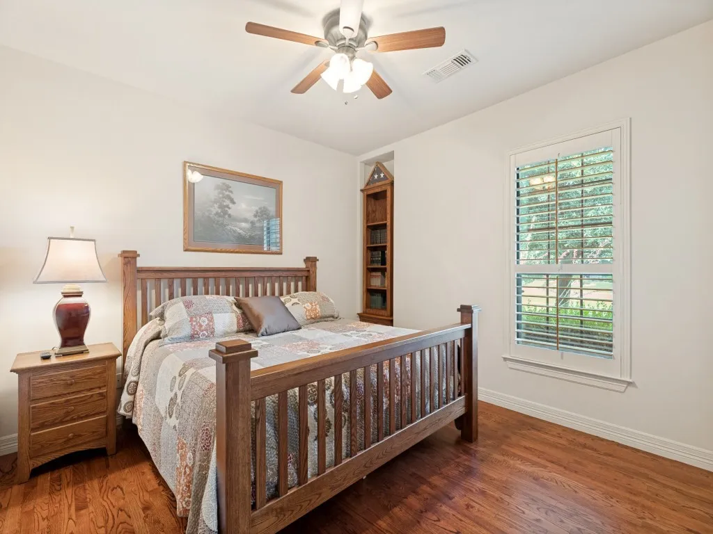 Single Family Residence For Sale in Collin County , 2860 Forest Drive, Celina, Texas 75009, 3 Bedroom, 3 Bathroom, 3 Garage spaces, 2,324 Sqft, built in 2008, mls#21304136, Real Estate Agent in Celina, Homes For Sale in Collin county, Homes For Sale in Celina, Realtor in Celina Texas, Real Estate Brokerage Independent Realty Texas, Luminita Cordes Realtor