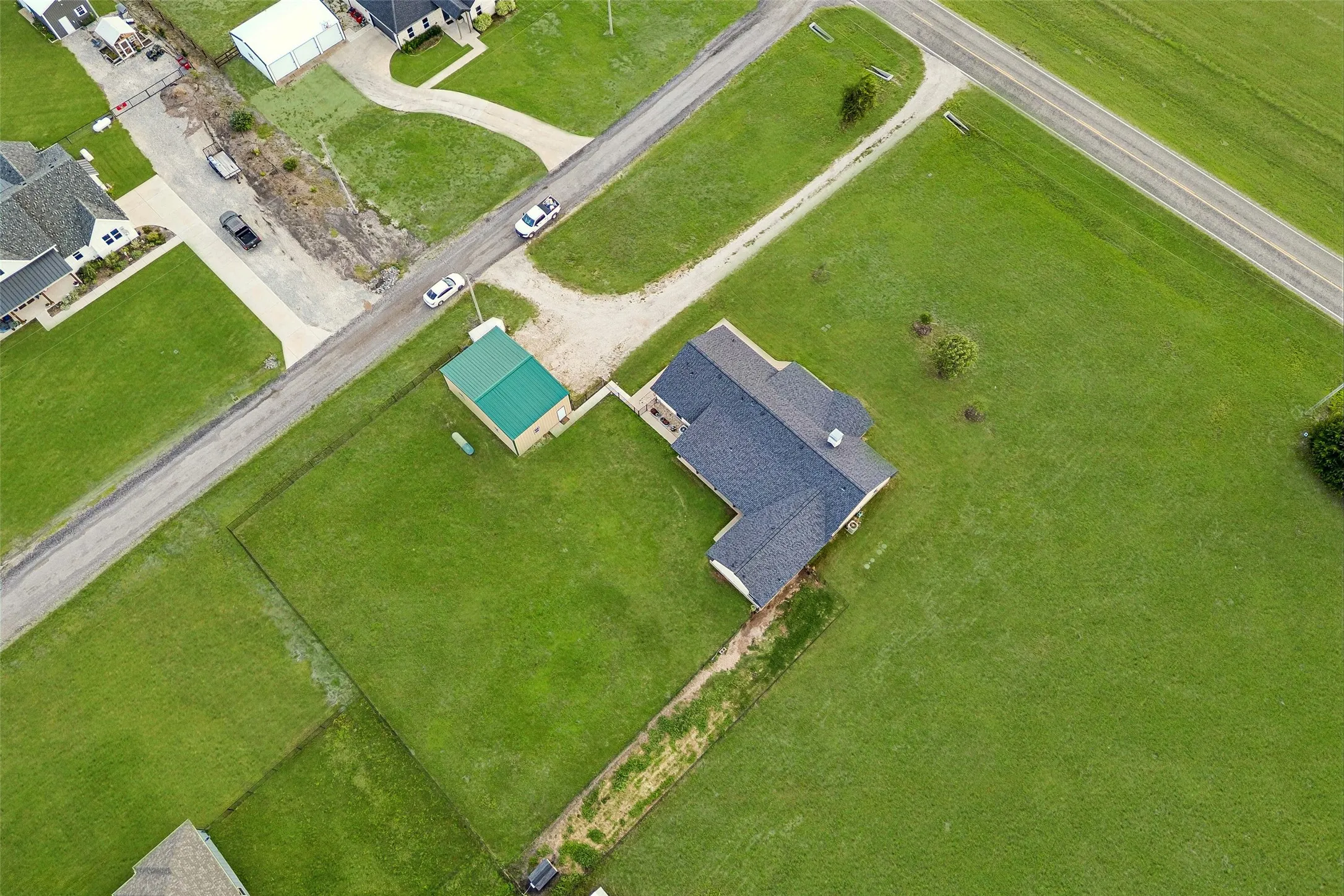 Single Family Residence For Sale in Fannin County , 8677 Fm 1553, Leonard, Texas 75452, 4 Bedroom, 3 Bathroom, 2 Garage spaces, 3,075 Sqft, built in 2019, mls#21288415, Real Estate Agent in Leonard, Homes For Sale in Fannin county, Homes For Sale in Leonard, Realtor in Leonard Texas, Real Estate Brokerage Independent Realty Texas, Luminita Cordes Realtor