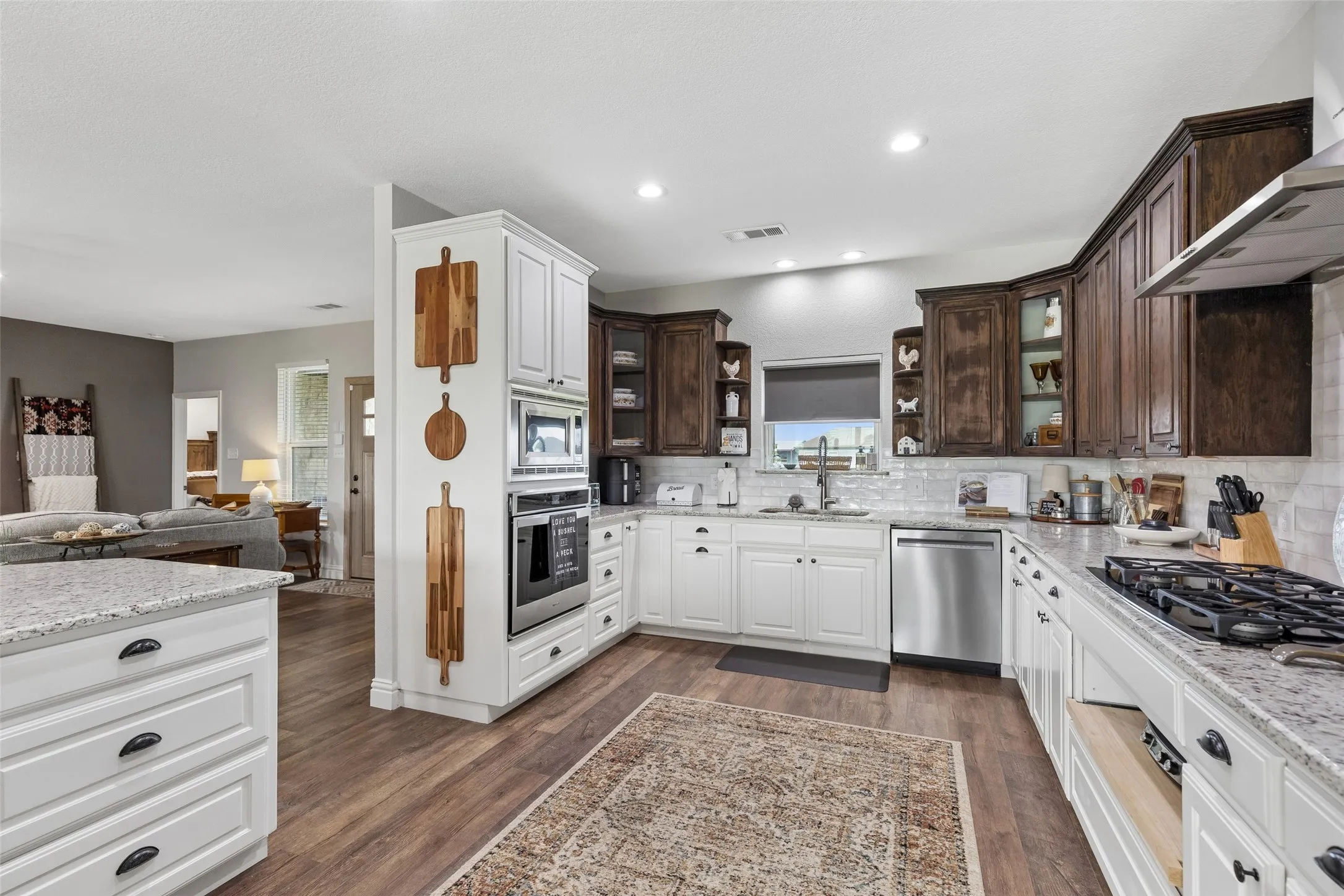 Single Family Residence For Sale in Fannin County , 8677 Fm 1553, Leonard, Texas 75452, 4 Bedroom, 3 Bathroom, 2 Garage spaces, 3,075 Sqft, built in 2019, mls#21288415, Real Estate Agent in Leonard, Homes For Sale in Fannin county, Homes For Sale in Leonard, Realtor in Leonard Texas, Real Estate Brokerage Independent Realty Texas, Luminita Cordes Realtor