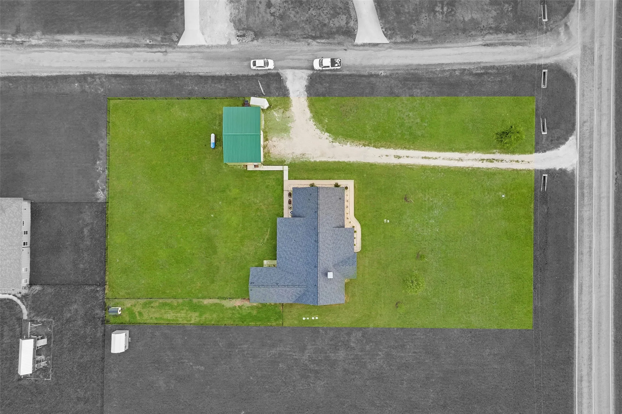 Single Family Residence For Sale in Fannin County , 8677 Fm 1553, Leonard, Texas 75452, 4 Bedroom, 3 Bathroom, 2 Garage spaces, 3,075 Sqft, built in 2019, mls#21288415, Real Estate Agent in Leonard, Homes For Sale in Fannin county, Homes For Sale in Leonard, Realtor in Leonard Texas, Real Estate Brokerage Independent Realty Texas, Luminita Cordes Realtor