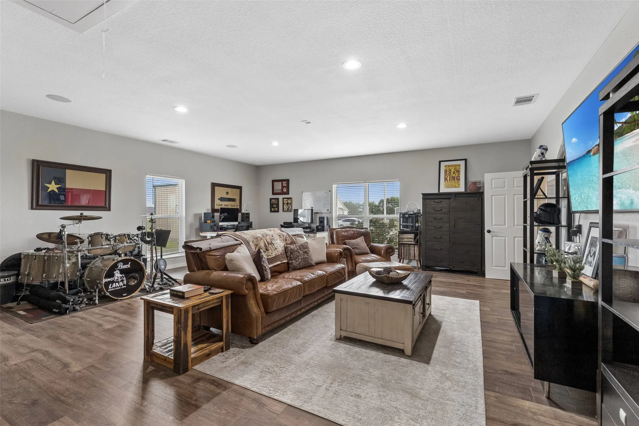 Single Family Residence For Sale in Fannin County , 8677 Fm 1553, Leonard, Texas 75452, 4 Bedroom, 3 Bathroom, 2 Garage spaces, 3,075 Sqft, built in 2019, mls#21288415, Real Estate Agent in Leonard, Homes For Sale in Fannin county, Homes For Sale in Leonard, Realtor in Leonard Texas, Real Estate Brokerage Independent Realty Texas, Luminita Cordes Realtor