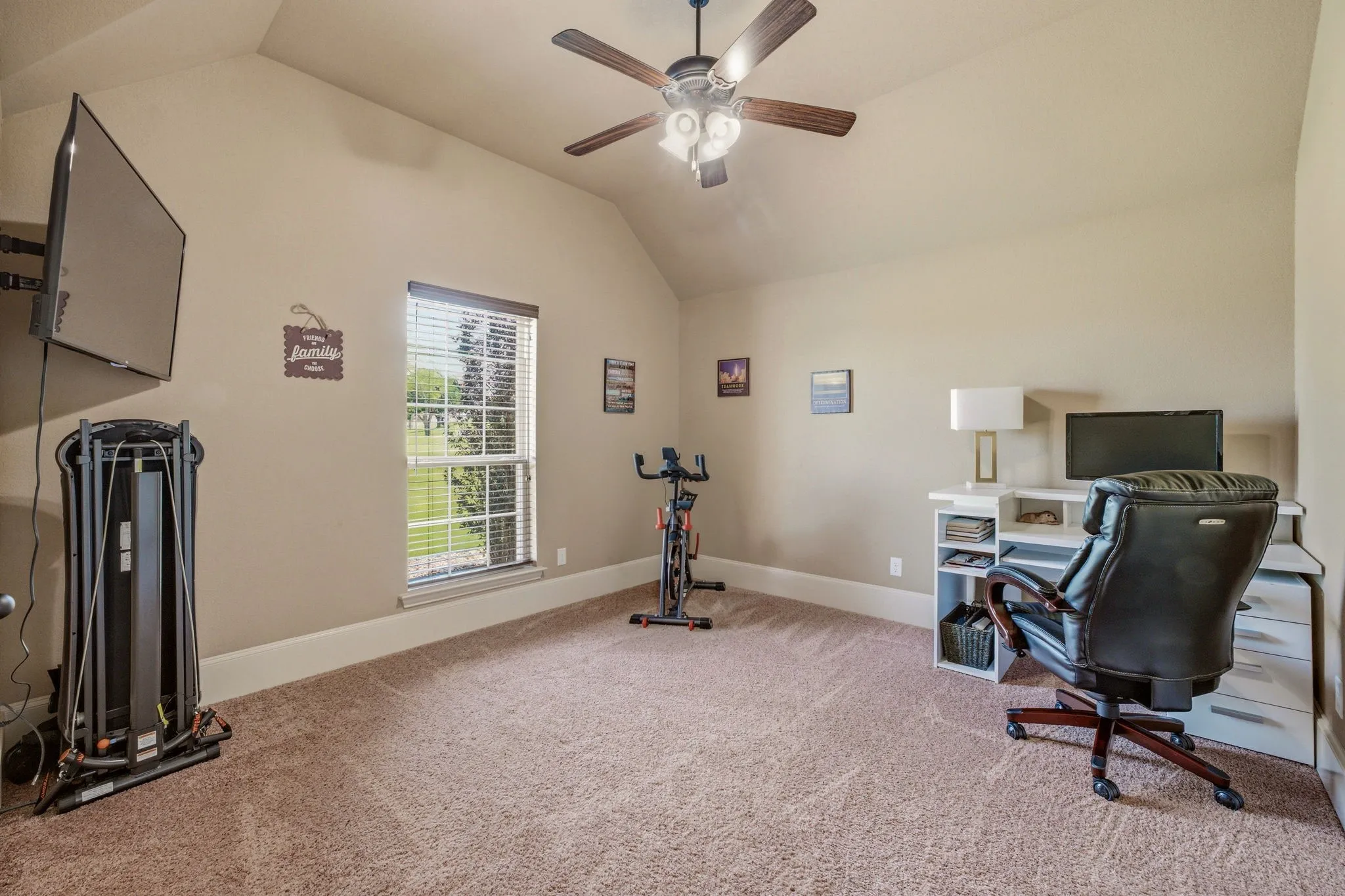 Single Family Residence For Sale in Parker County , 188 Bearclaw Circle, Aledo, Texas 76008, 4 Bedroom, 2 Bathroom, 3 Garage spaces, 3,062 Sqft, built in 2014, mls#21301378, Real Estate Agent in Aledo, Homes For Sale in Parker county, Homes For Sale in Aledo, Realtor in Aledo Texas, Real Estate Brokerage Independent Realty Texas, Luminita Cordes Realtor