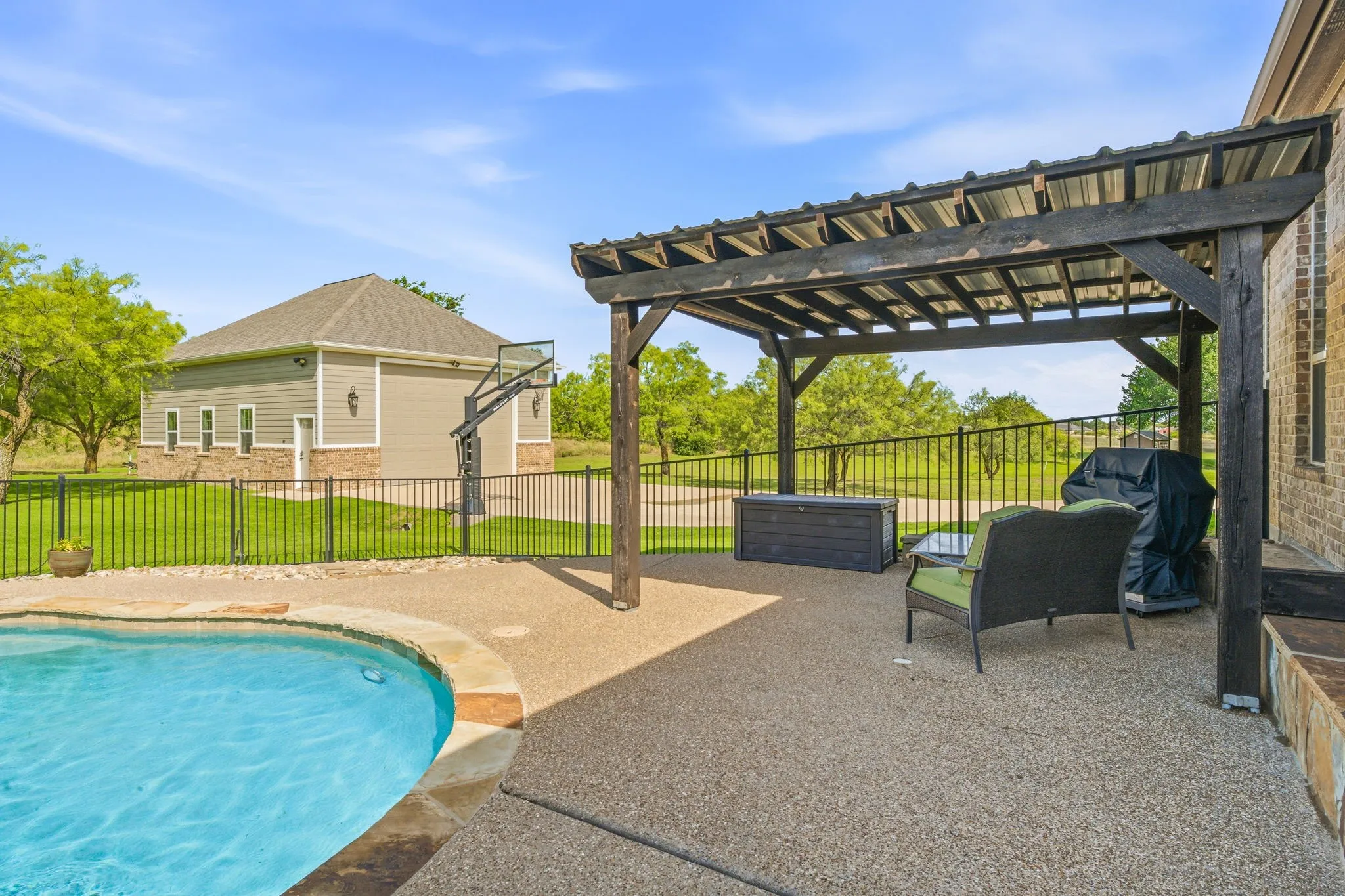 Single Family Residence For Sale in Parker County , 188 Bearclaw Circle, Aledo, Texas 76008, 4 Bedroom, 2 Bathroom, 3 Garage spaces, 3,062 Sqft, built in 2014, mls#21301378, Real Estate Agent in Aledo, Homes For Sale in Parker county, Homes For Sale in Aledo, Realtor in Aledo Texas, Real Estate Brokerage Independent Realty Texas, Luminita Cordes Realtor