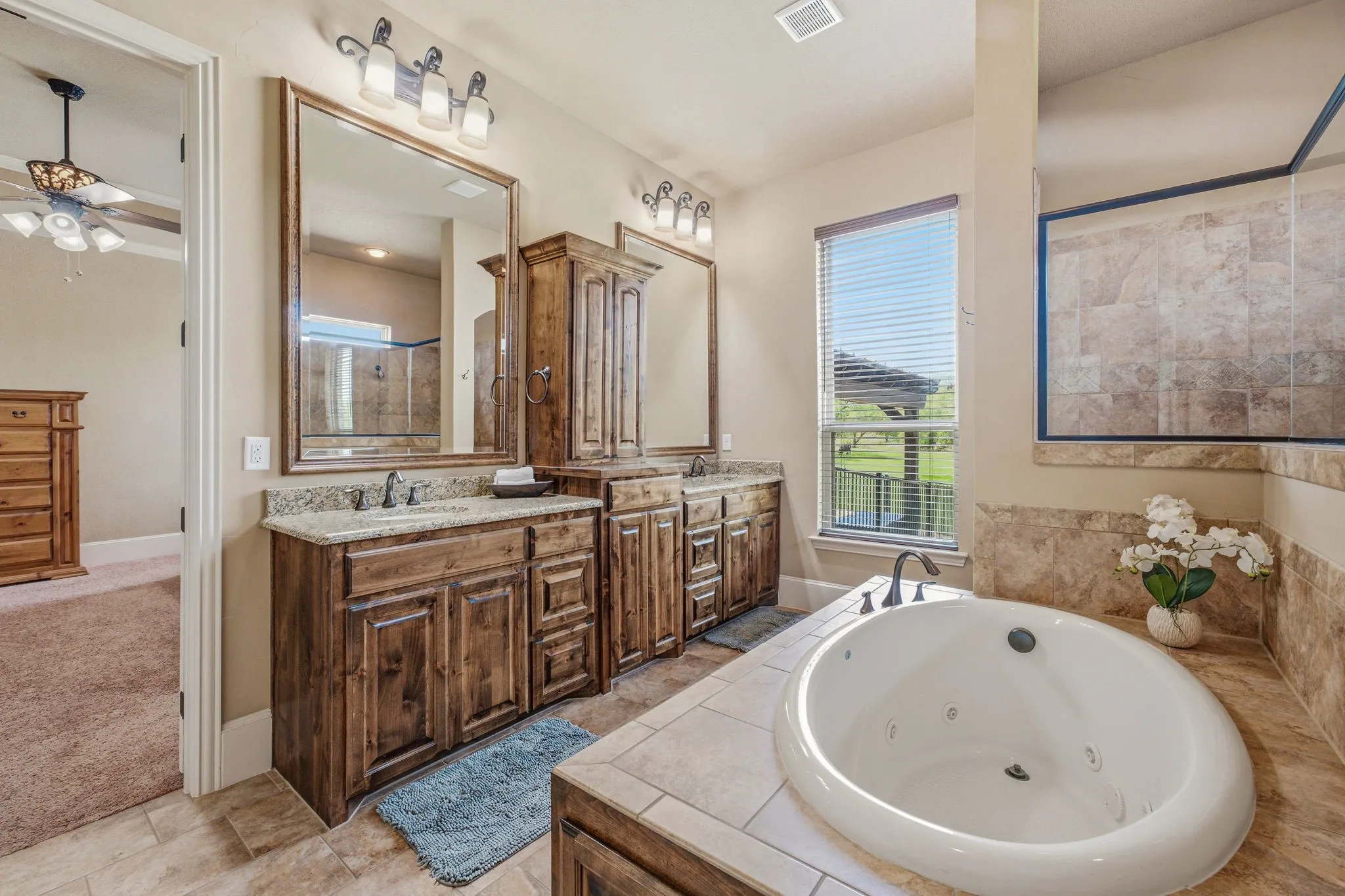 Single Family Residence For Sale in Parker County , 188 Bearclaw Circle, Aledo, Texas 76008, 4 Bedroom, 2 Bathroom, 3 Garage spaces, 3,062 Sqft, built in 2014, mls#21301378, Real Estate Agent in Aledo, Homes For Sale in Parker county, Homes For Sale in Aledo, Realtor in Aledo Texas, Real Estate Brokerage Independent Realty Texas, Luminita Cordes Realtor