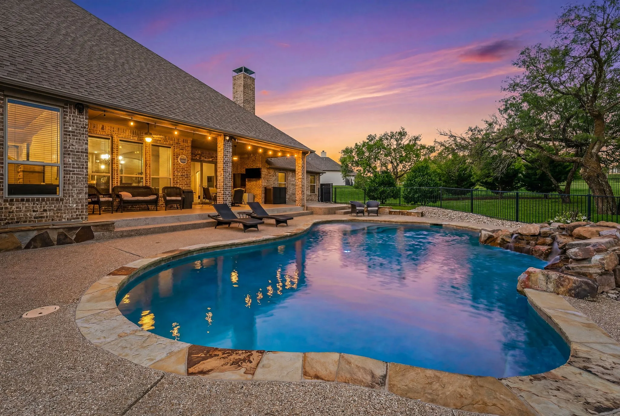 Single Family Residence For Sale in Parker County , 188 Bearclaw Circle, Aledo, Texas 76008, 4 Bedroom, 2 Bathroom, 3 Garage spaces, 3,062 Sqft, built in 2014, mls#21301378, Real Estate Agent in Aledo, Homes For Sale in Parker county, Homes For Sale in Aledo, Realtor in Aledo Texas, Real Estate Brokerage Independent Realty Texas, Luminita Cordes Realtor