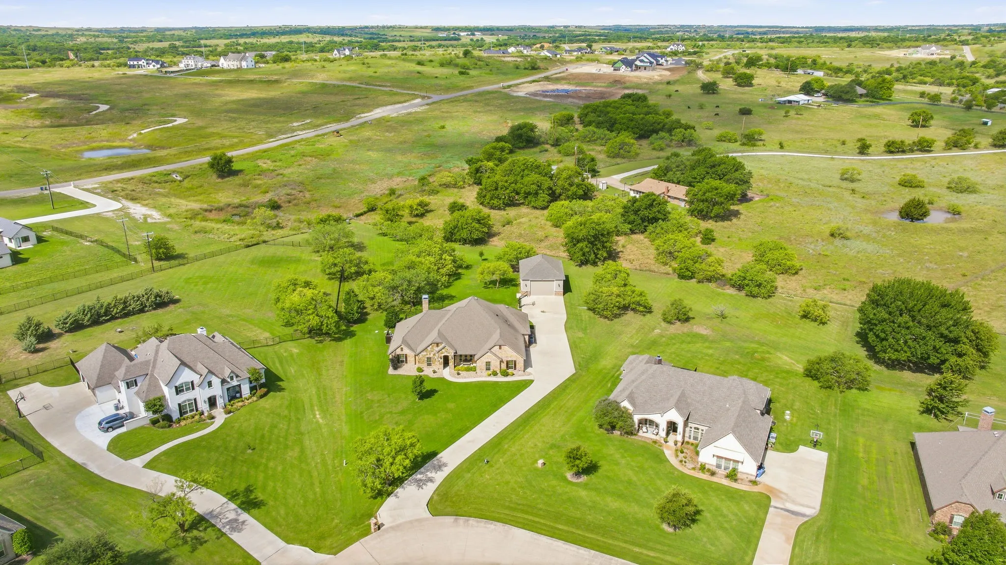 Single Family Residence For Sale in Parker County , 188 Bearclaw Circle, Aledo, Texas 76008, 4 Bedroom, 2 Bathroom, 3 Garage spaces, 3,062 Sqft, built in 2014, mls#21301378, Real Estate Agent in Aledo, Homes For Sale in Parker county, Homes For Sale in Aledo, Realtor in Aledo Texas, Real Estate Brokerage Independent Realty Texas, Luminita Cordes Realtor