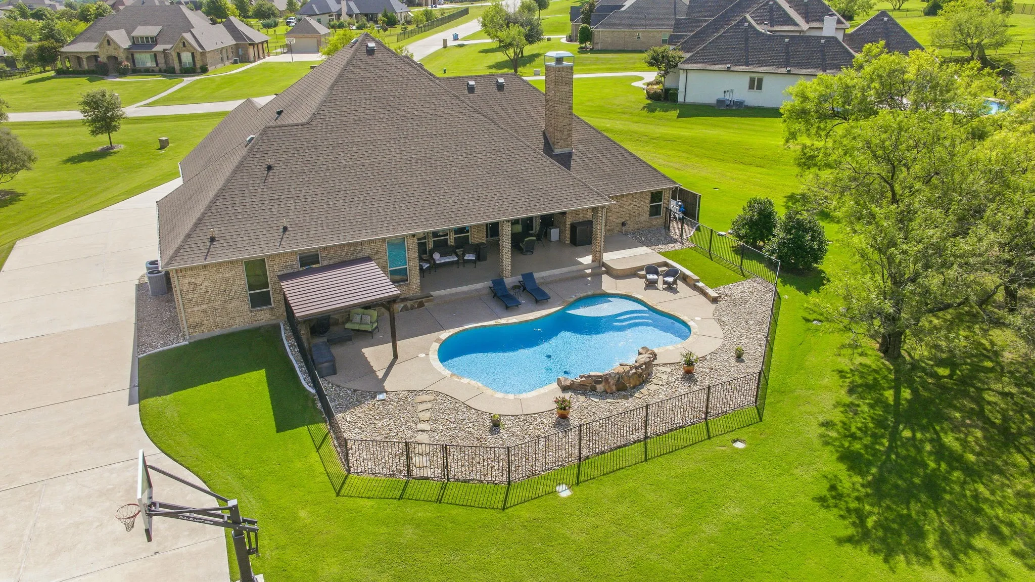 Single Family Residence For Sale in Parker County , 188 Bearclaw Circle, Aledo, Texas 76008, 4 Bedroom, 2 Bathroom, 3 Garage spaces, 3,062 Sqft, built in 2014, mls#21301378, Real Estate Agent in Aledo, Homes For Sale in Parker county, Homes For Sale in Aledo, Realtor in Aledo Texas, Real Estate Brokerage Independent Realty Texas, Luminita Cordes Realtor