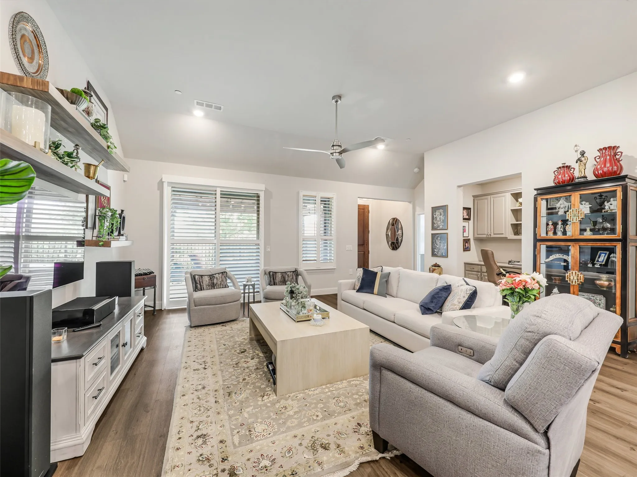 Townhouse For Rent in Denton County , 3770 White Clover Lane, Prosper, Texas 75078, 2 Bedroom, 2 Bathroom, 2 Garage spaces, 1,562 Sqft, built in 2021, mls#21304510, Real Estate Agent in Prosper, Homes For Rent in Denton county, Homes For Rent in Prosper, Realtor in Prosper Texas, Real Estate Brokerage Independent Realty Texas, Luminita Cordes Realtor
