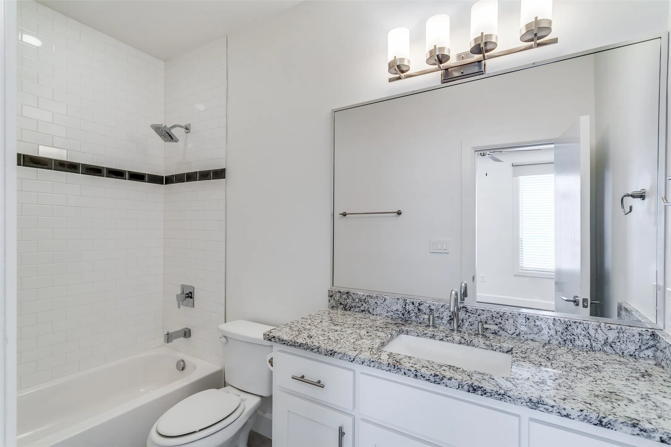 Condominium For Rent in Dallas County , 4514 Abbott Avenue 4, Highland Park, Texas 75205, 3 Bedrooms, 4 Bathrooms, 2 Garage spaces, 2,134 Sqft, built in 2015, Price $6,200, mls#21302036, Real Estate Agent in Highland Park, Homes For Rent in Dallas county, Homes For Rent in Highland Park, Realtor in Highland Park Texas, Real Estate Brokerage Independent Realty Texas, Luminita Cordes Realtor