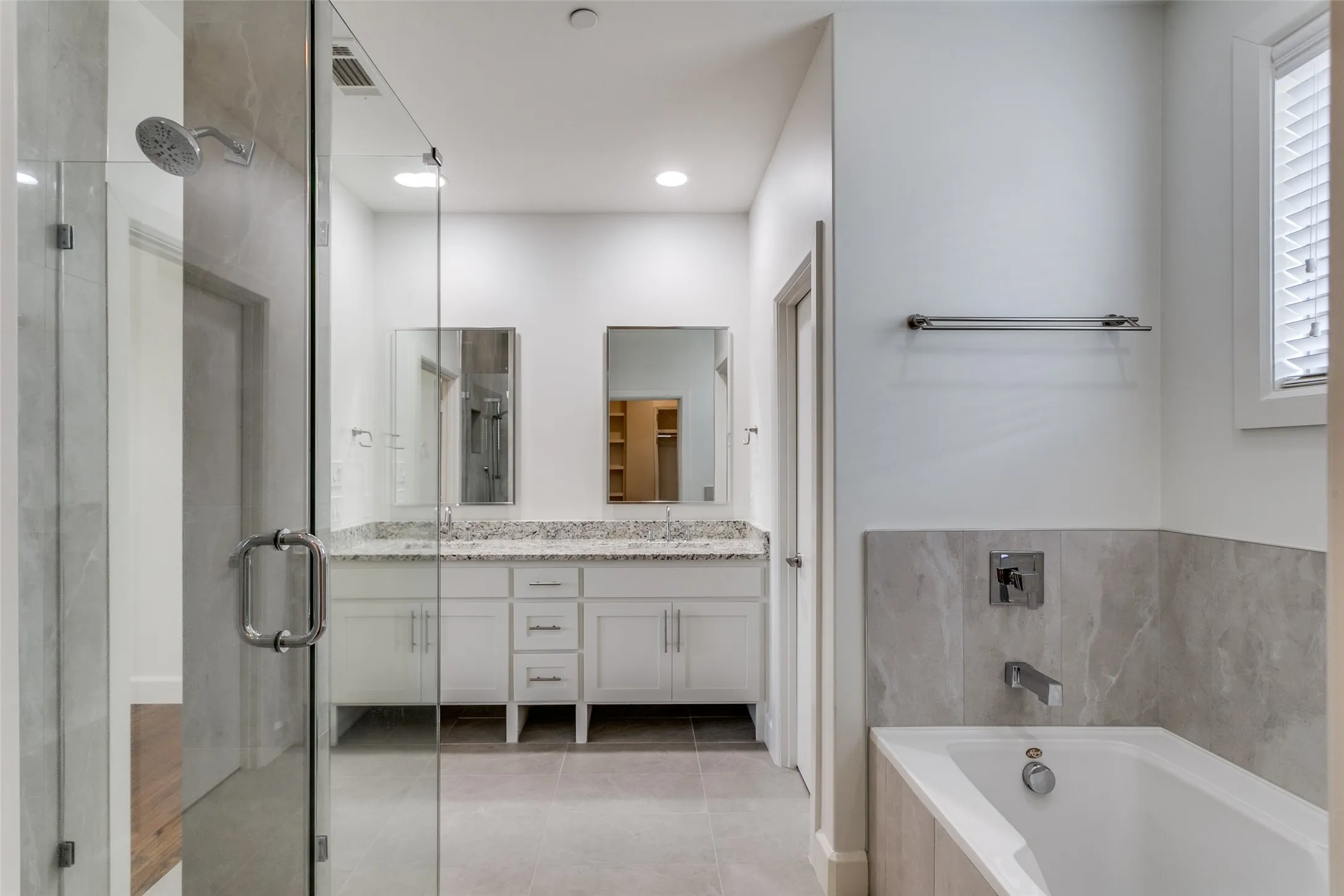 Condominium For Rent in Dallas County , 4514 Abbott Avenue 4, Highland Park, Texas 75205, 3 Bedrooms, 4 Bathrooms, 2 Garage spaces, 2,134 Sqft, built in 2015, Price $6,200, mls#21302036, Real Estate Agent in Highland Park, Homes For Rent in Dallas county, Homes For Rent in Highland Park, Realtor in Highland Park Texas, Real Estate Brokerage Independent Realty Texas, Luminita Cordes Realtor