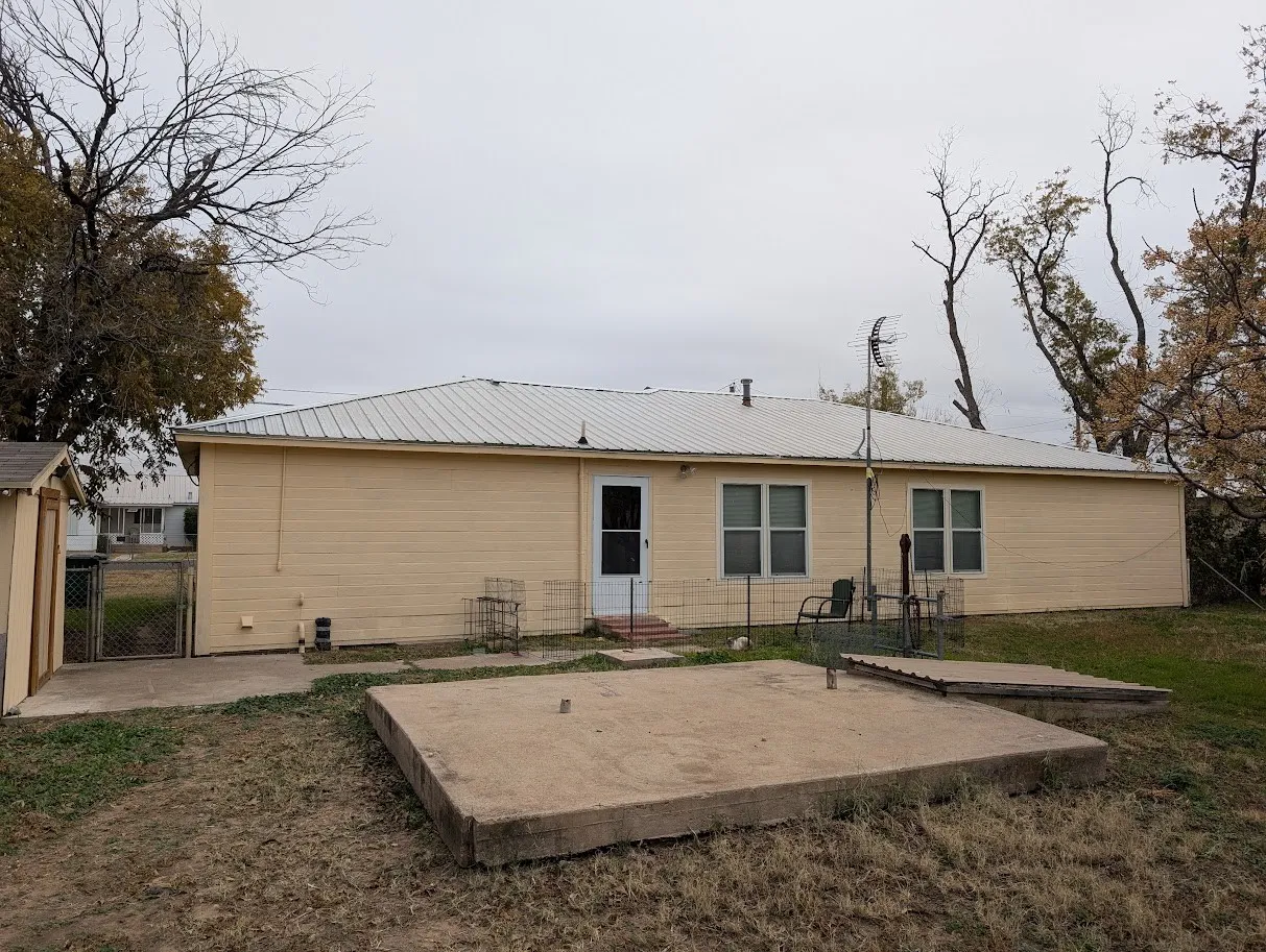 Single Family Residence For Sale in Tom Green County , 3223 Travis Street, San Angelo, Texas 76903, 3 Bedroom, 2 Bathroom, 1 Garage spaces, 1,632 Sqft, built in 1953, mls#21304517, Real Estate Agent in San Angelo, Homes For Sale in Tom Green county, Homes For Sale in San Angelo, Realtor in San Angelo Texas, Real Estate Brokerage Independent Realty Texas, Luminita Cordes Realtor